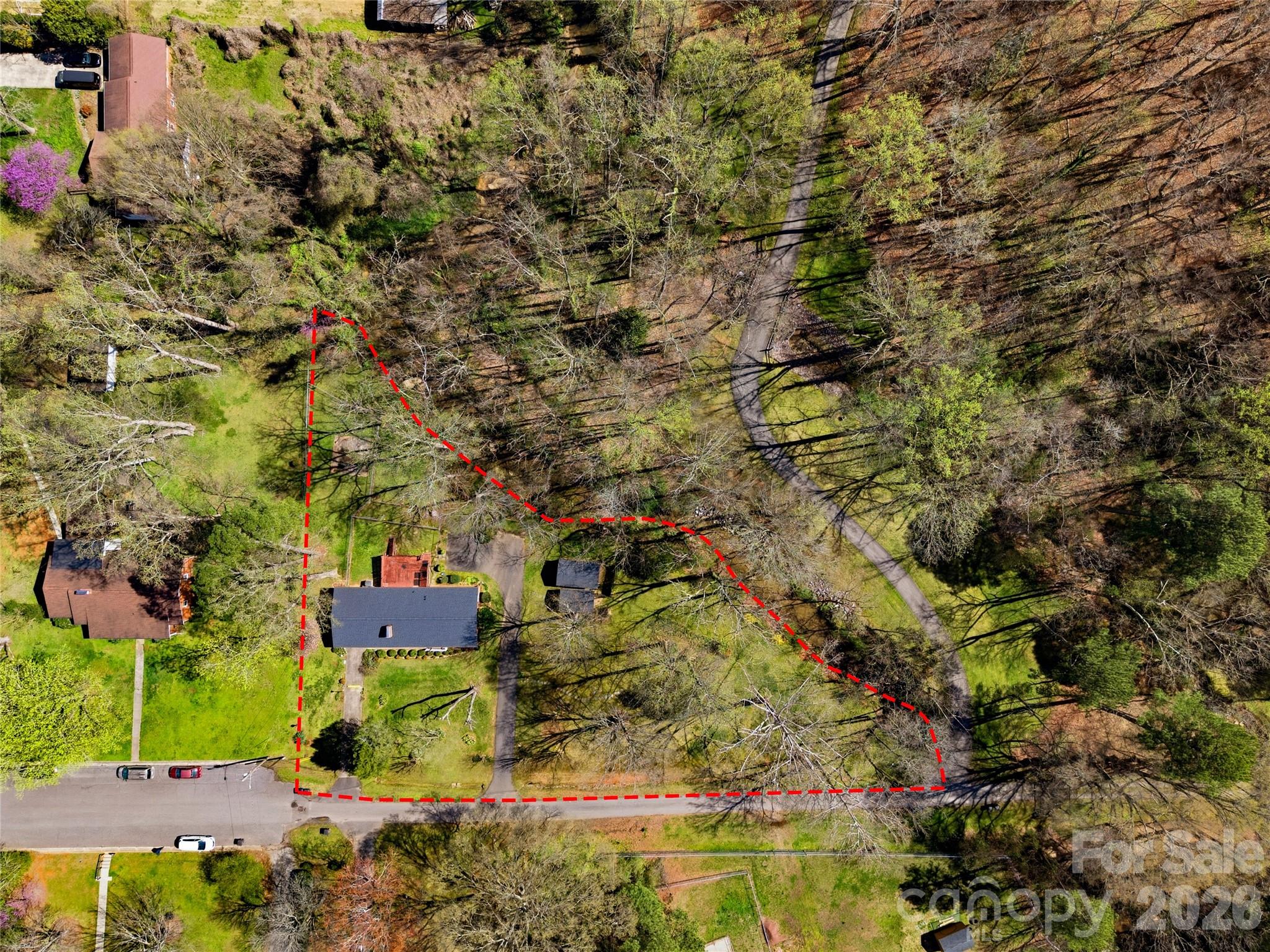 401 E End Avenue — Statesville