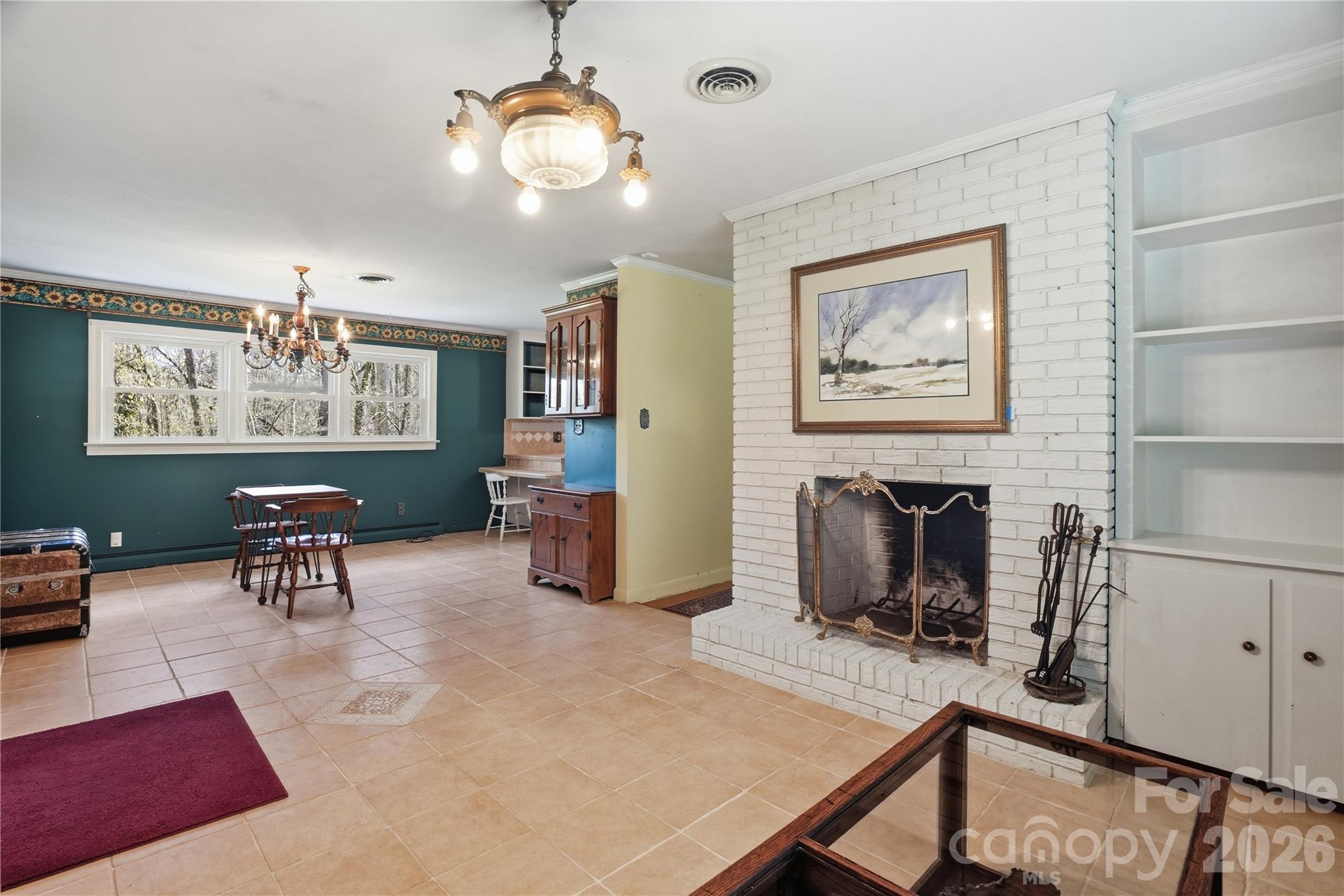 401 E End Avenue — Statesville