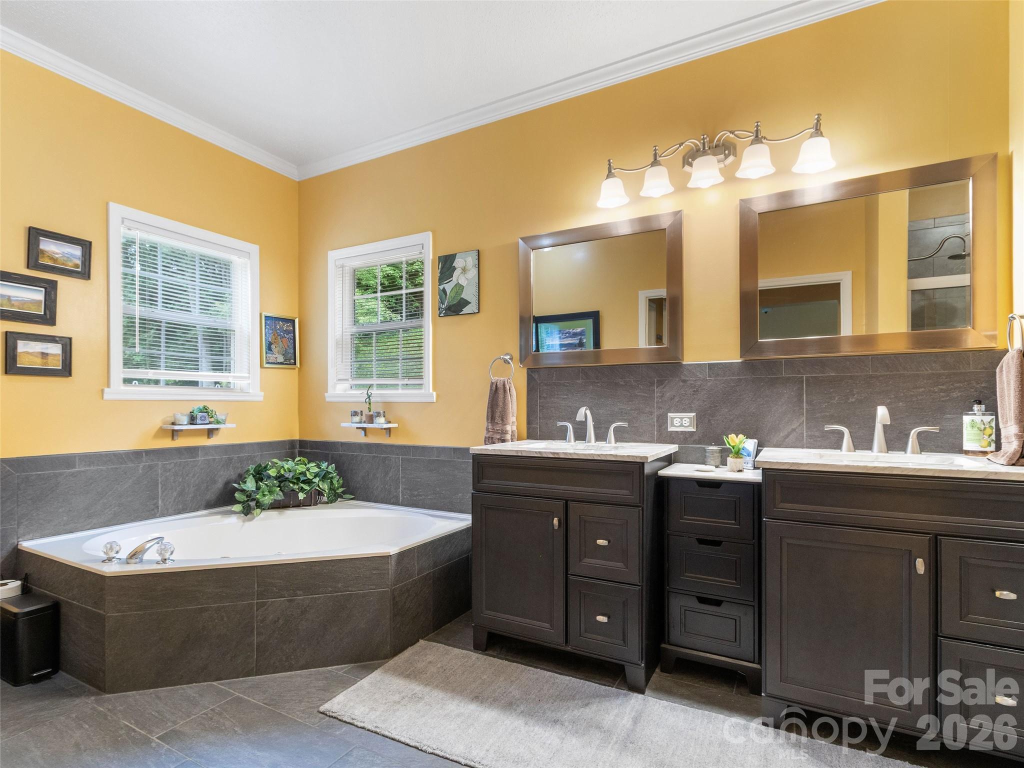 33 Copper Penny Lane — Burnsville