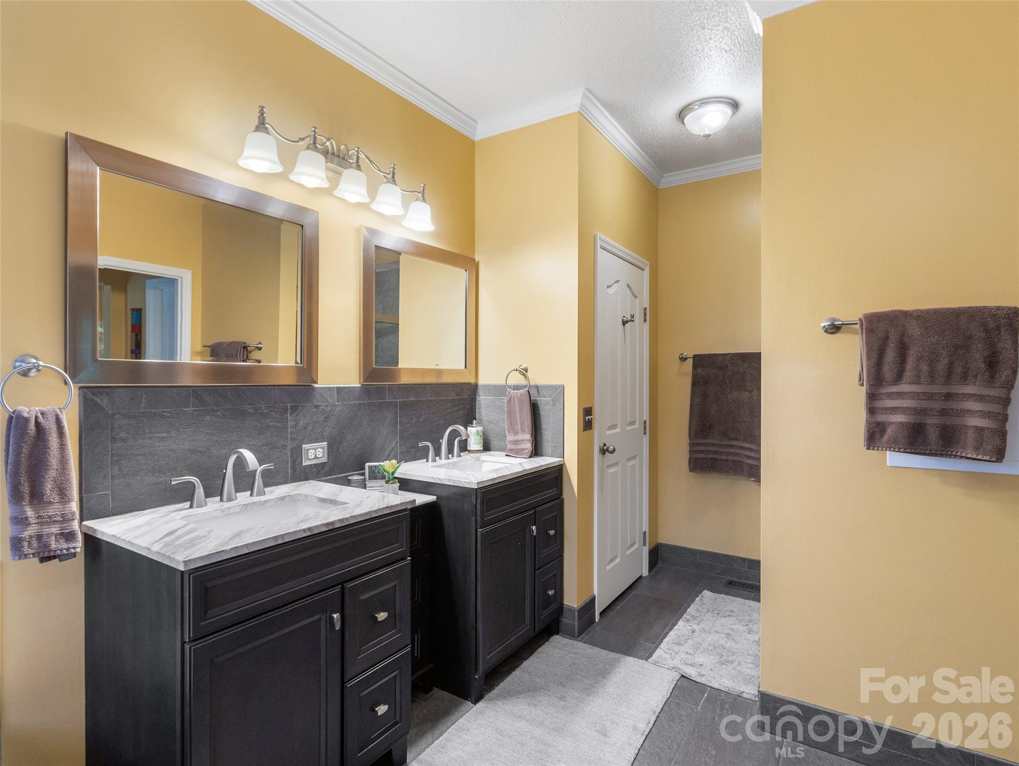 33 Copper Penny Lane — Burnsville