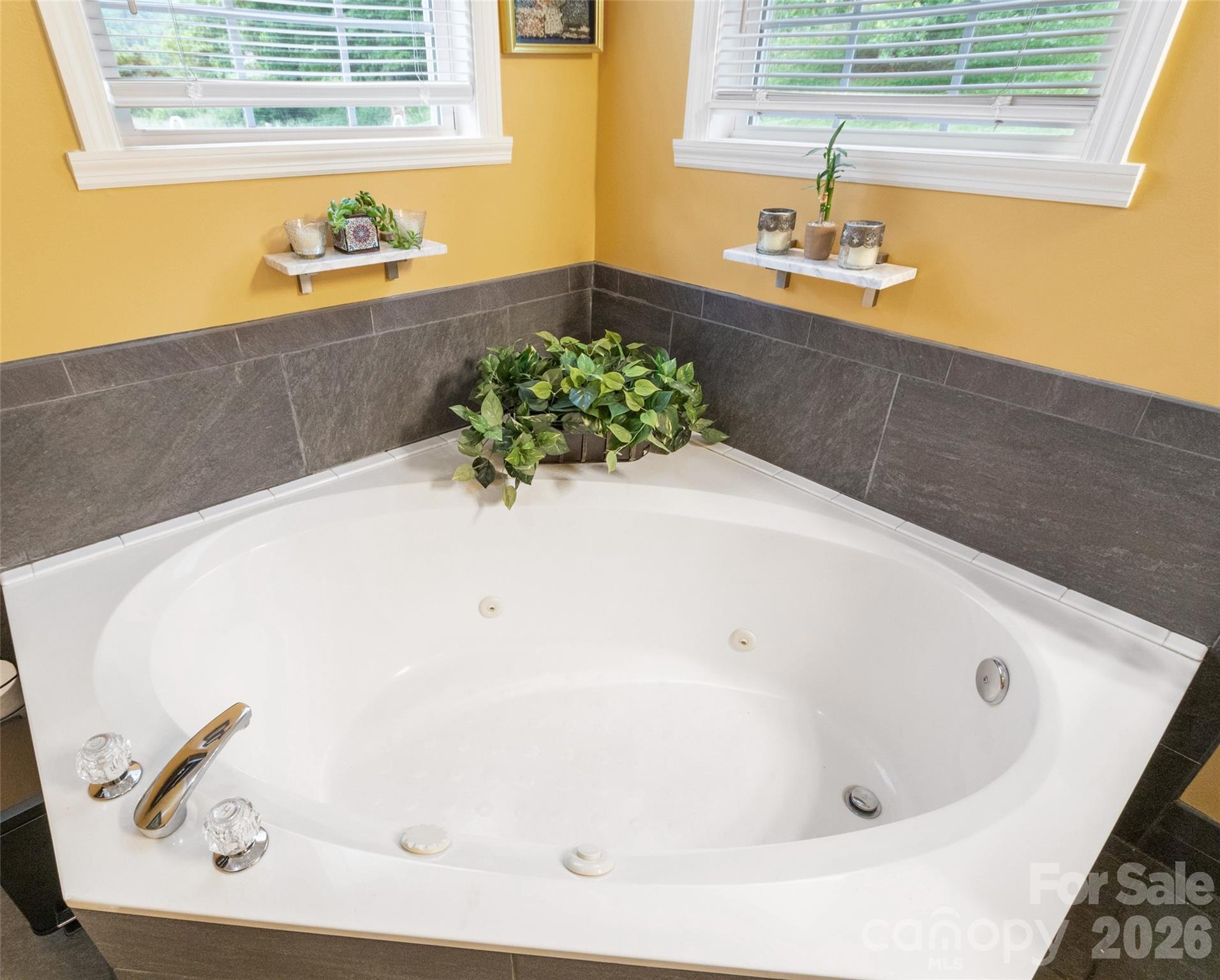 33 Copper Penny Lane — Burnsville
