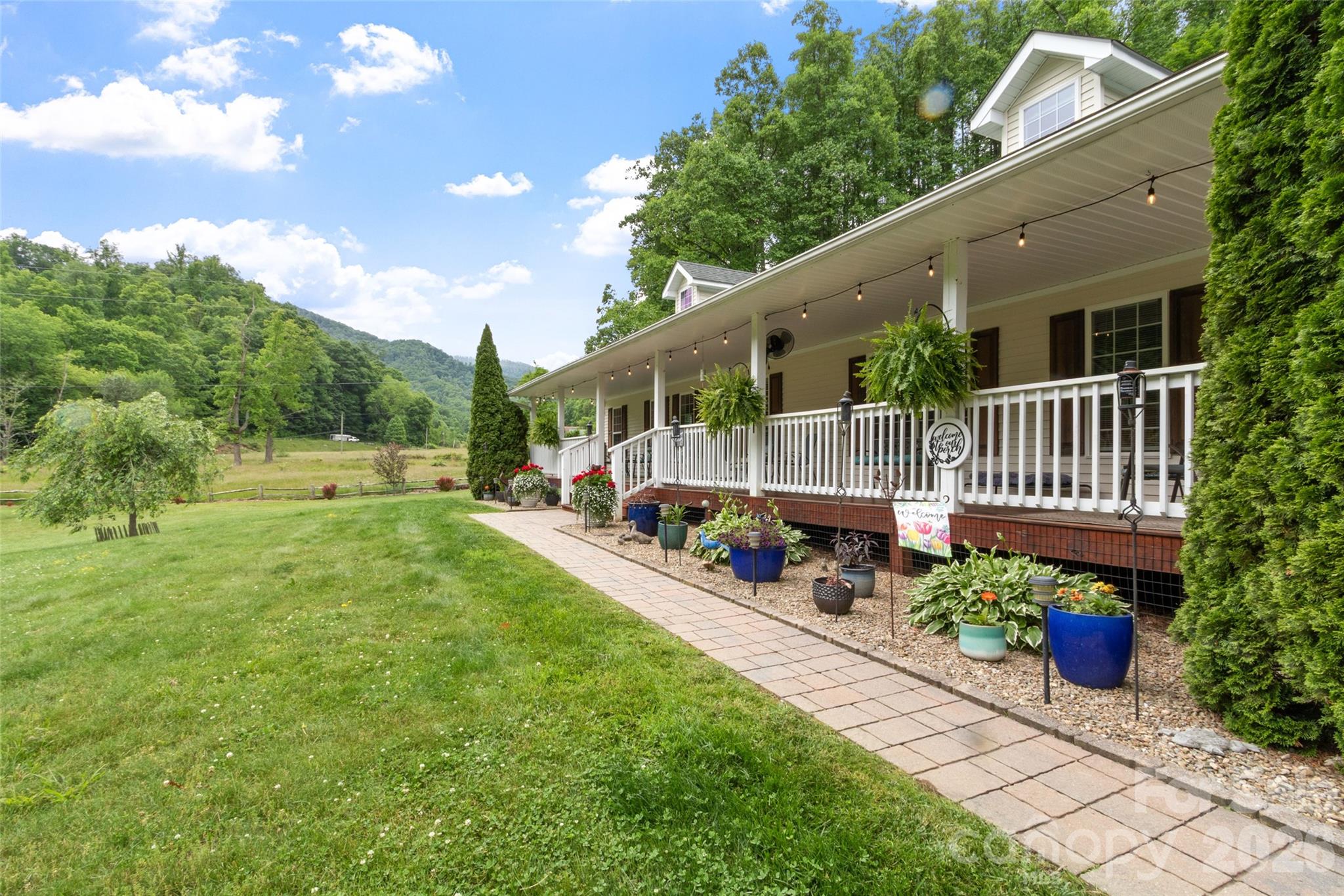 33 Copper Penny Lane — Burnsville