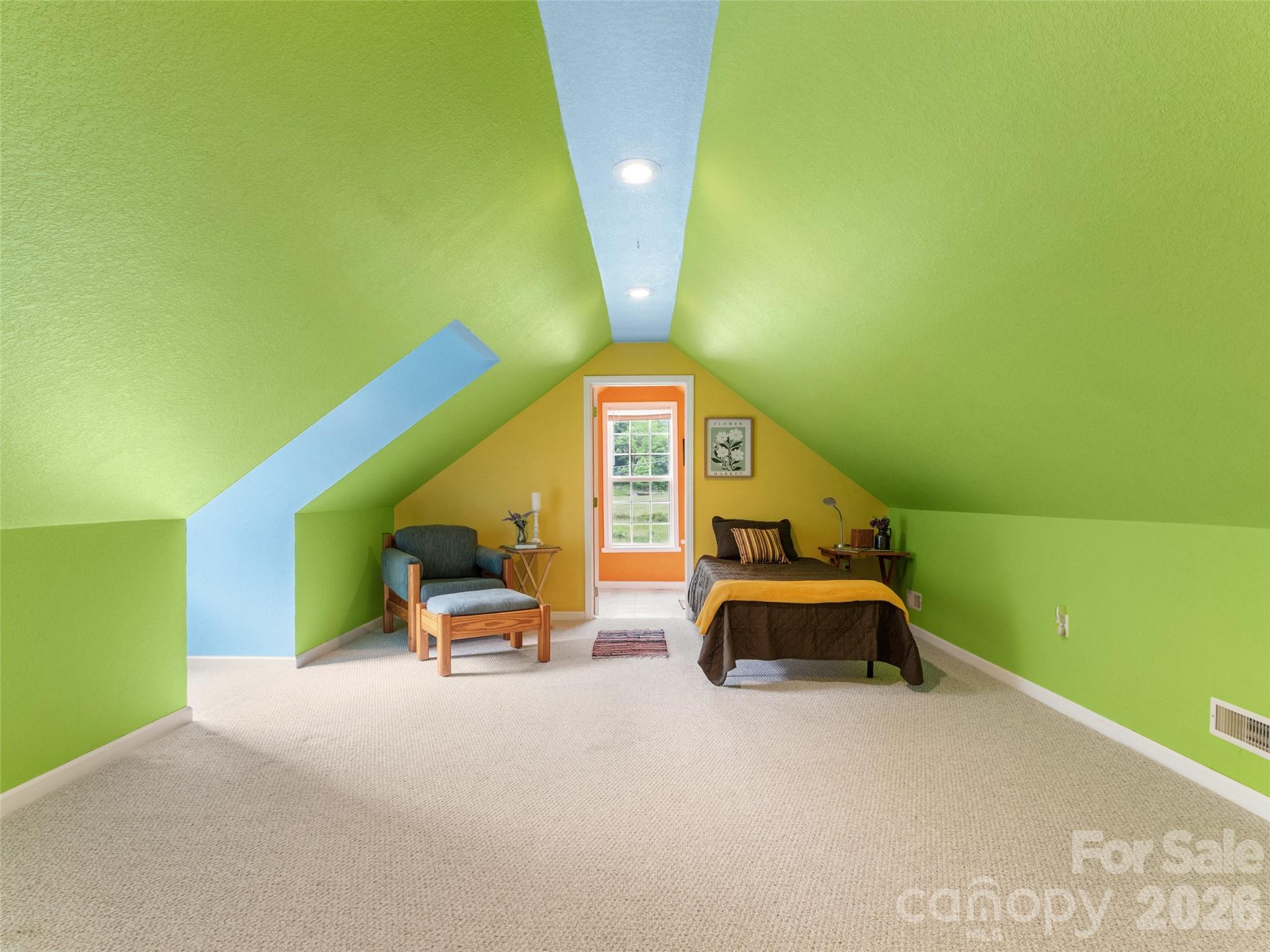 33 Copper Penny Lane — Burnsville