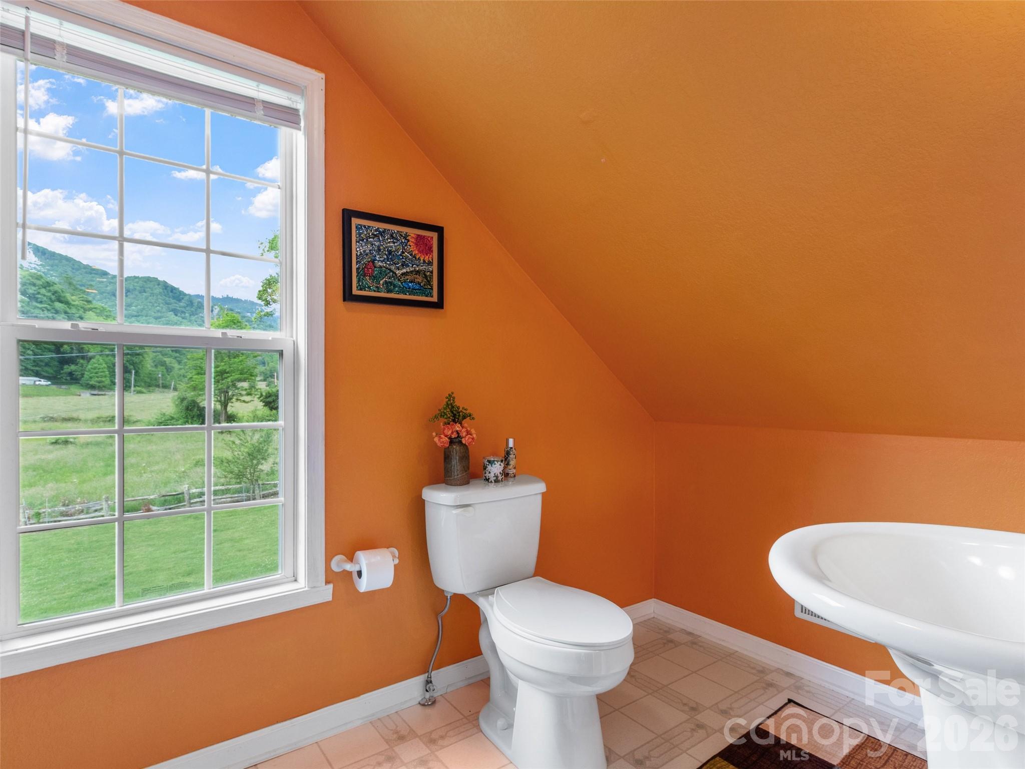 33 Copper Penny Lane — Burnsville