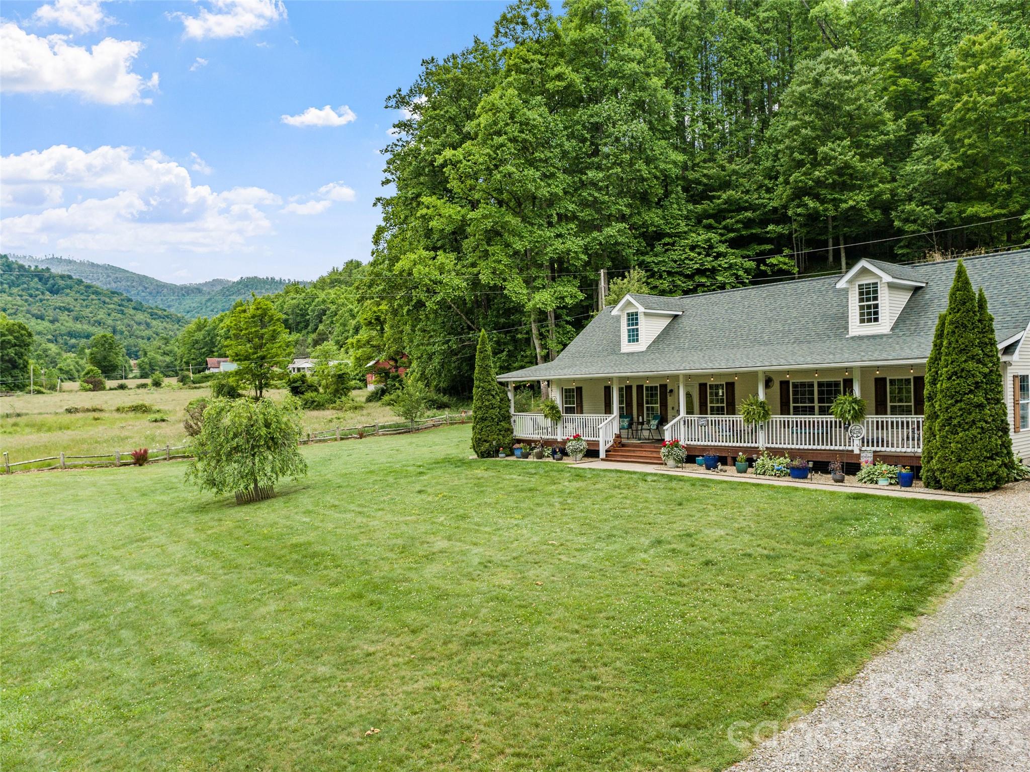 33 Copper Penny Lane — Burnsville