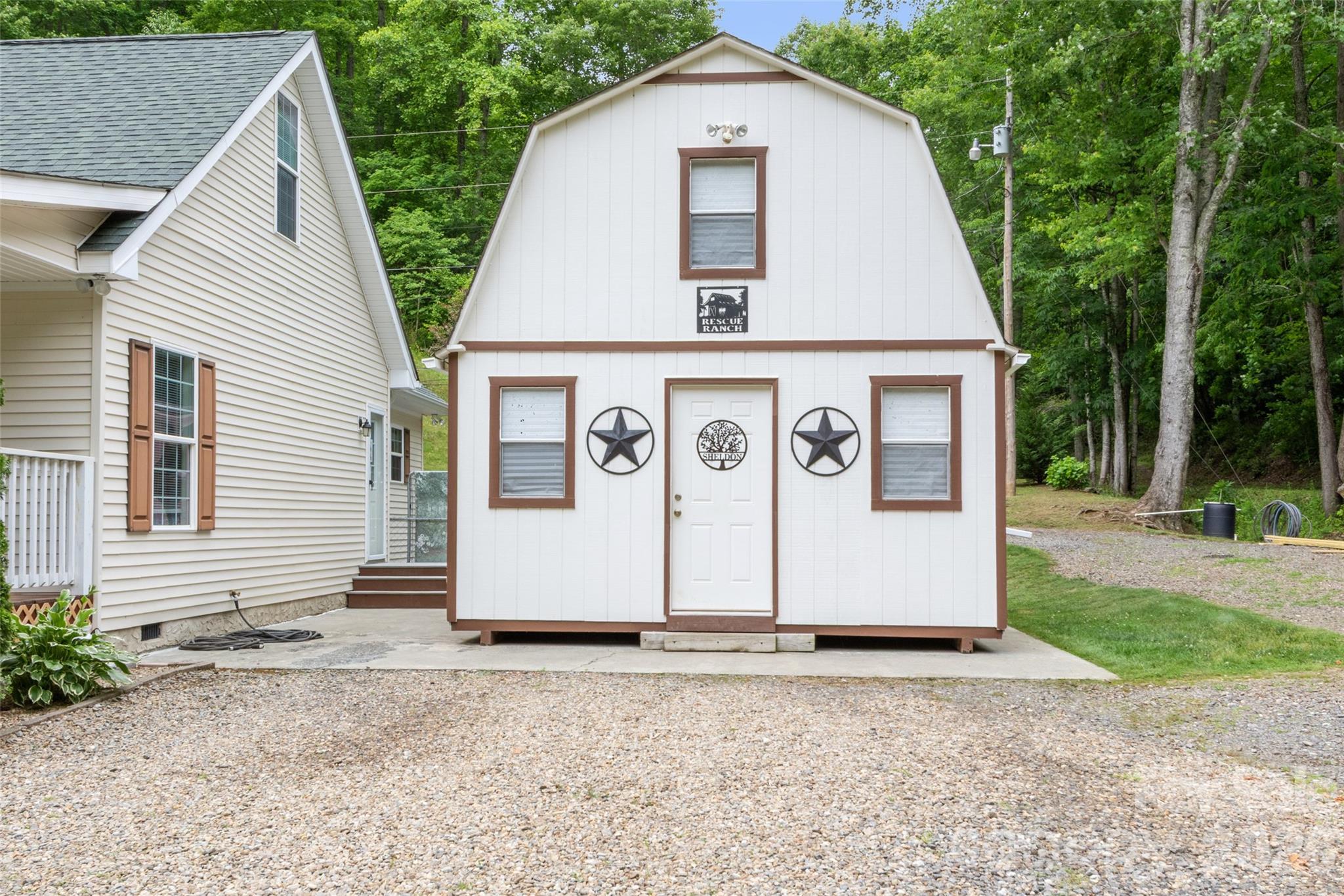 33 Copper Penny Lane — Burnsville