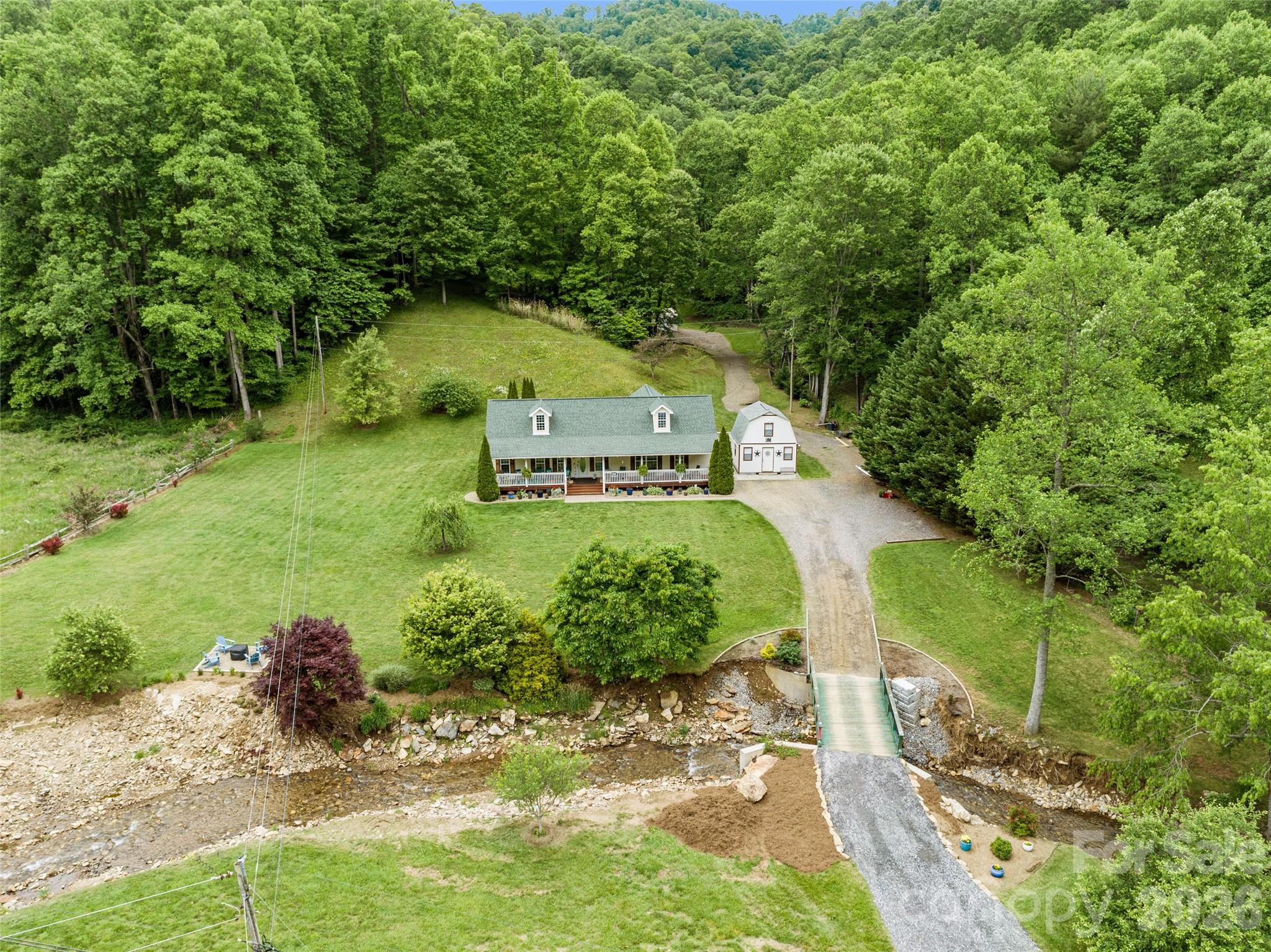 33 Copper Penny Lane — Burnsville