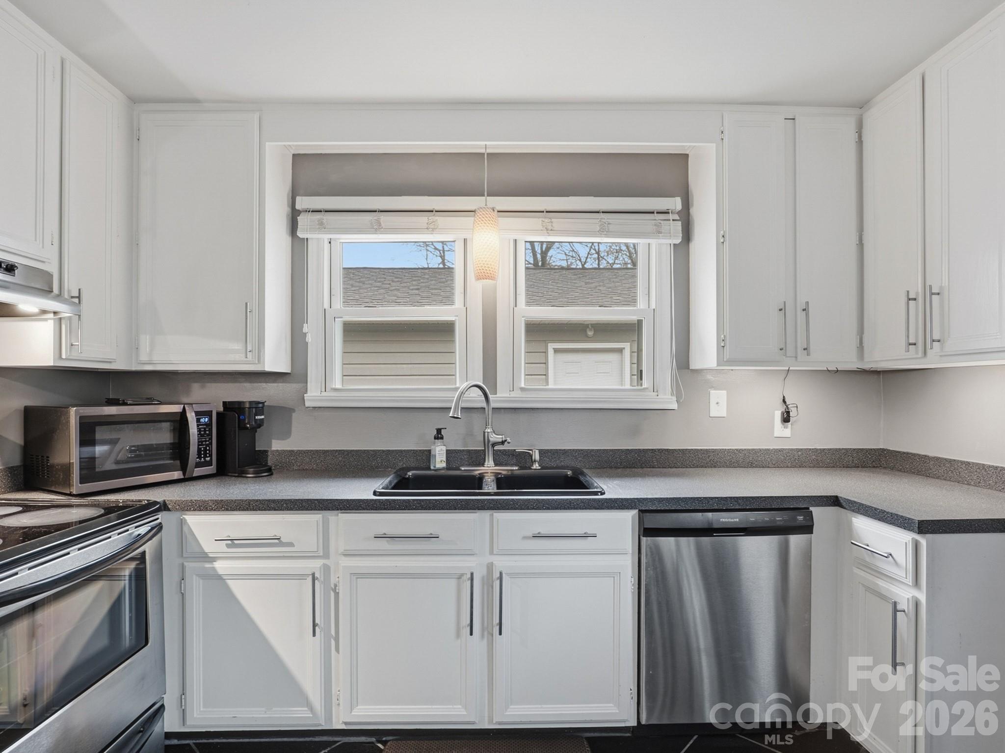 2101 Jackson Street — Belmont