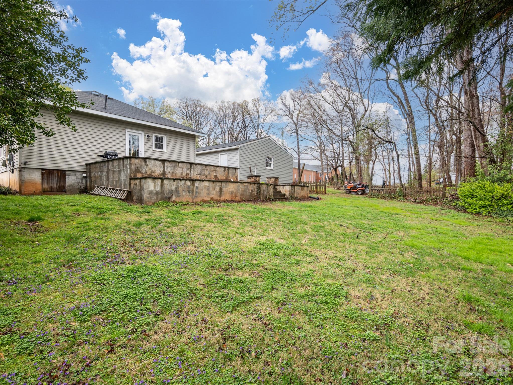 2101 Jackson Street — Belmont