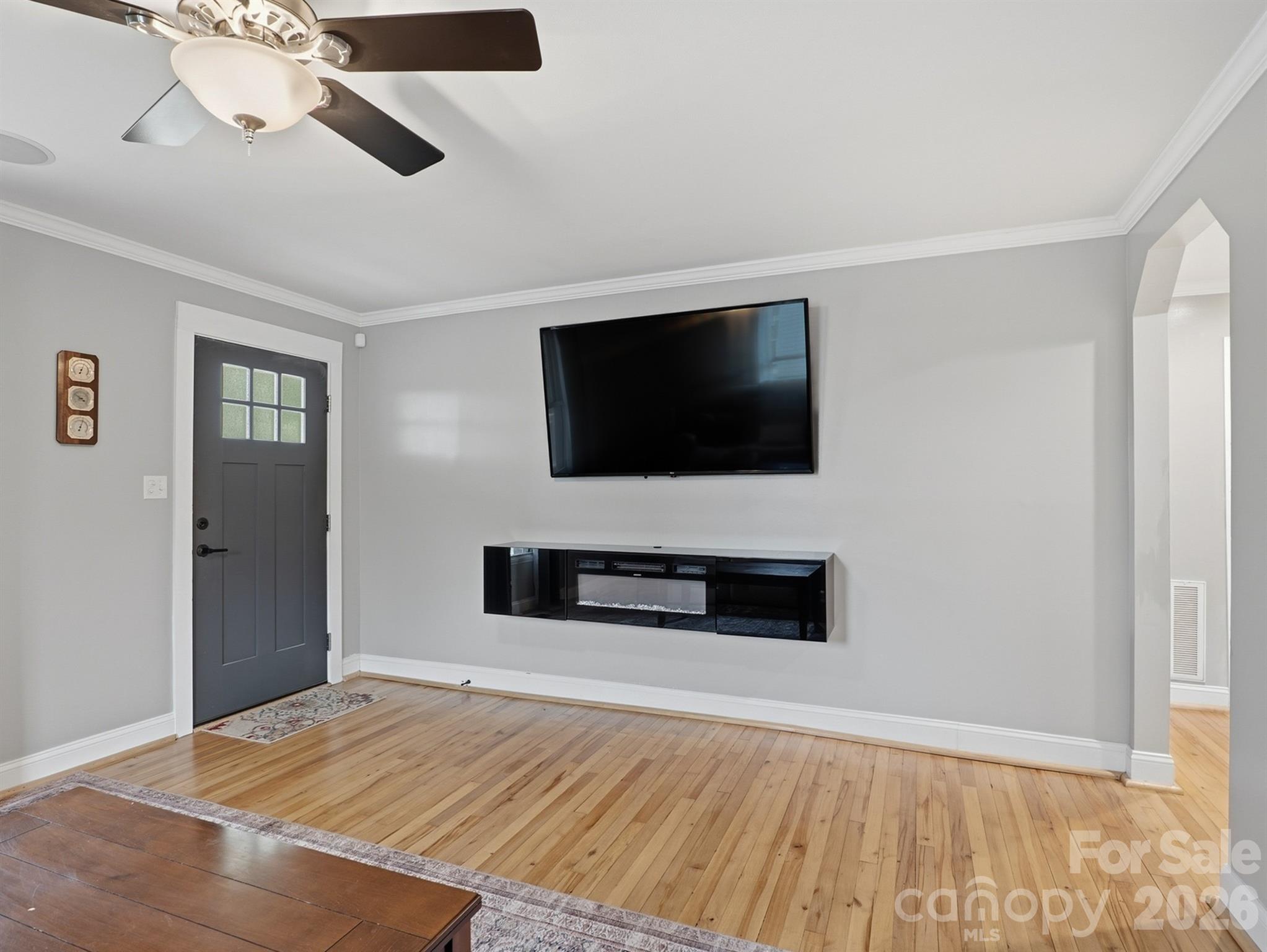 2101 Jackson Street — Belmont