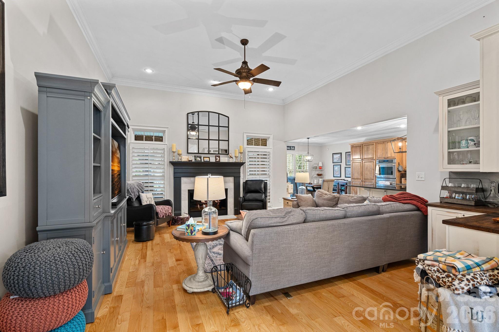 7832 Chapel Creek Drive — Denver