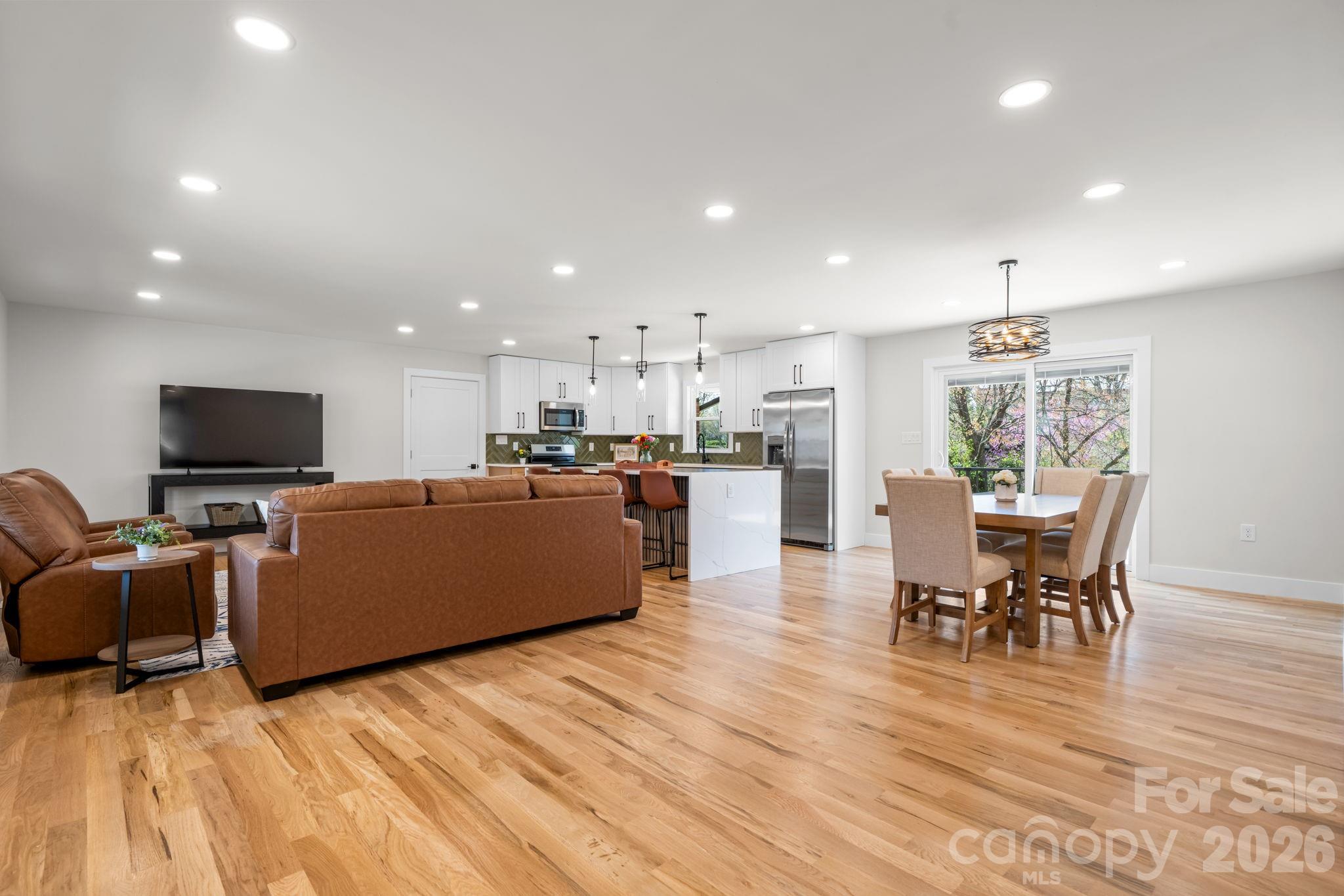 715 Sunridge Drive — Lincolnton