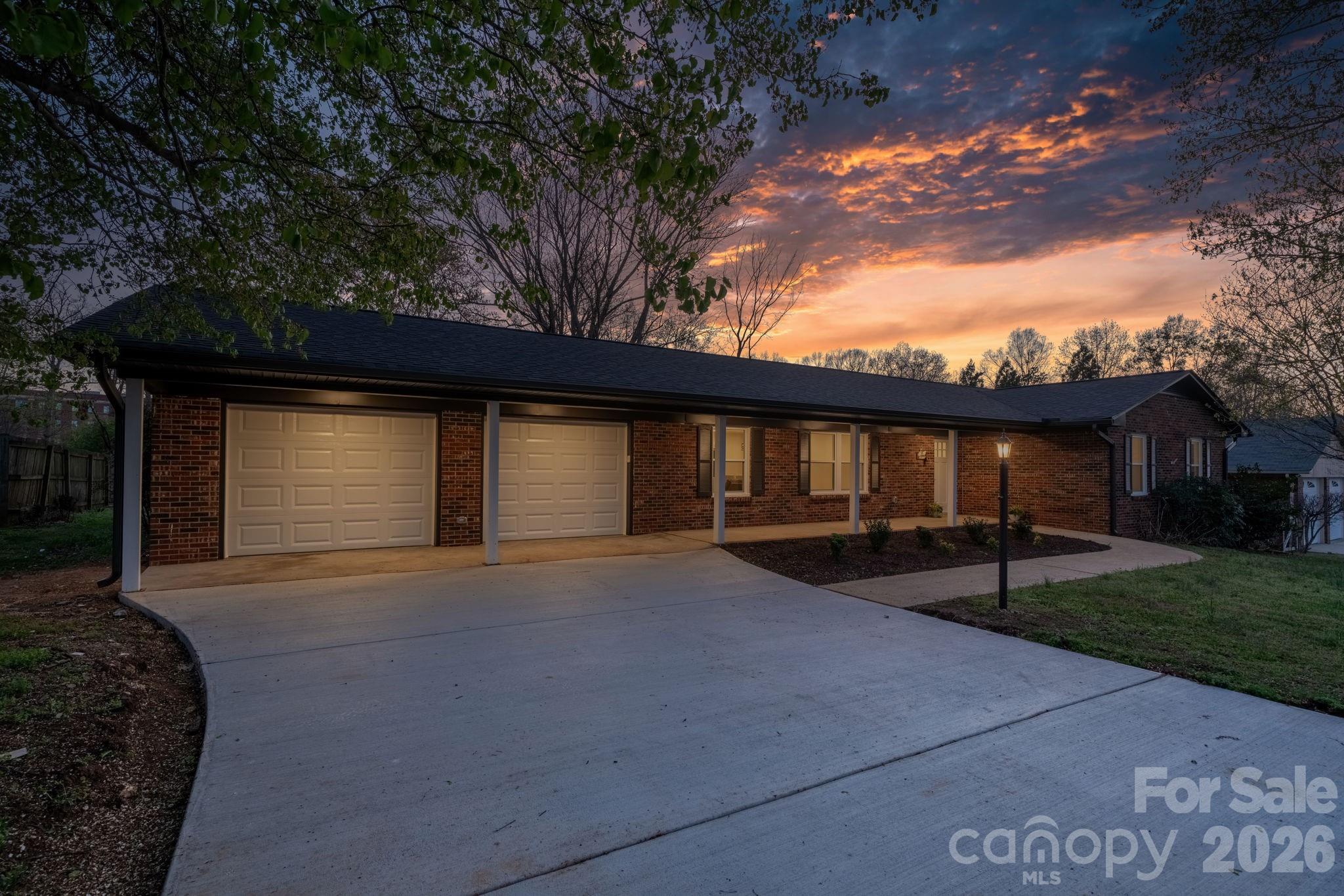 715 Sunridge Drive — Lincolnton