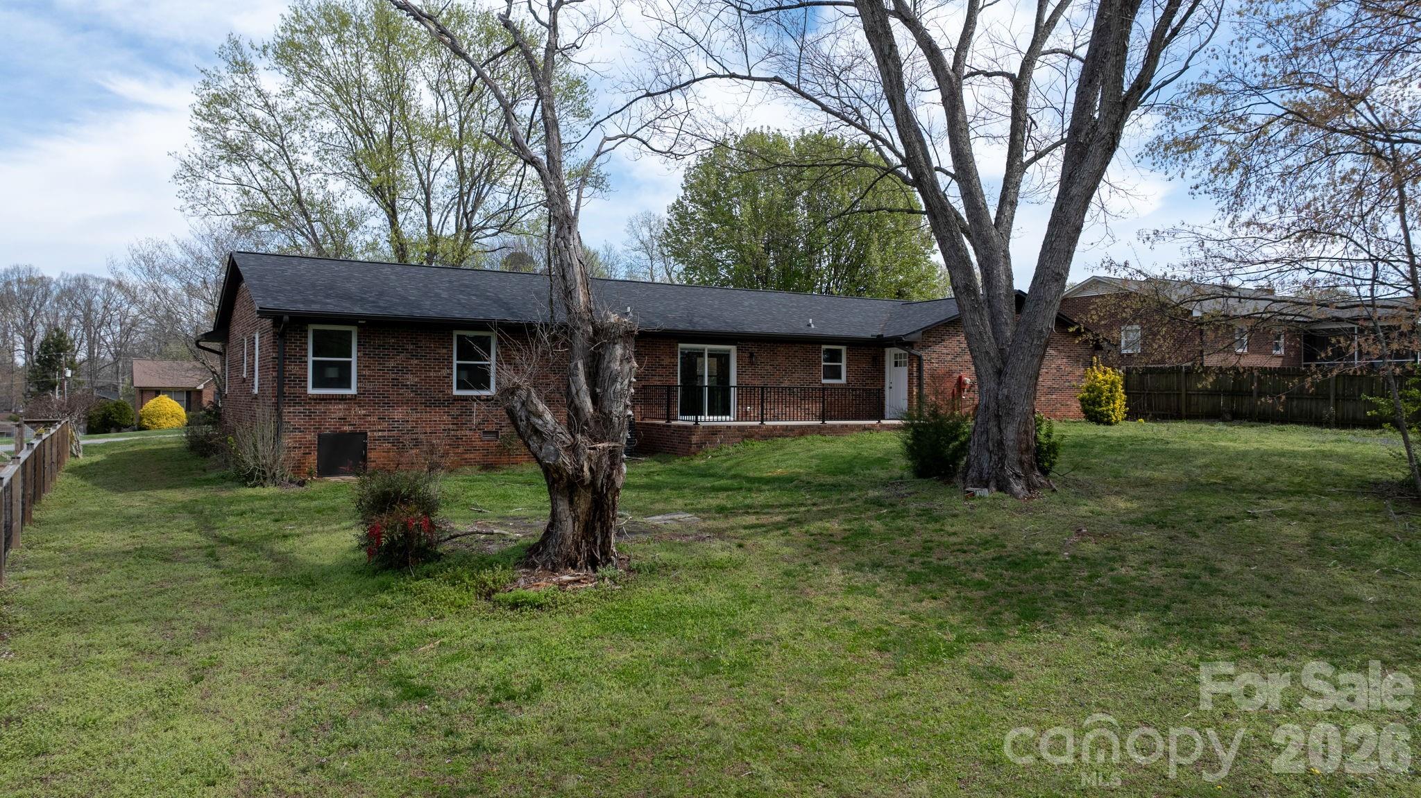 715 Sunridge Drive — Lincolnton