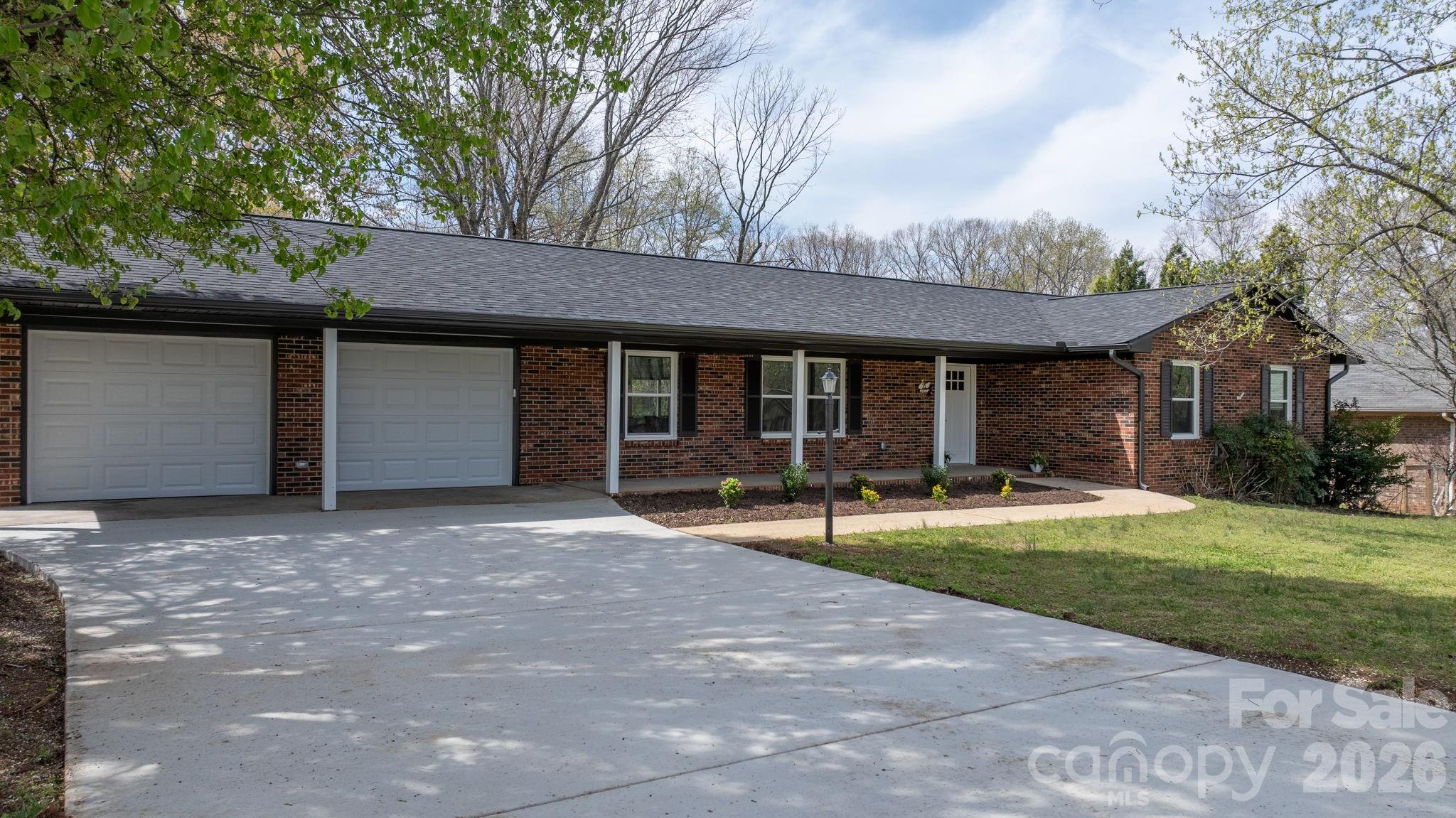 715 Sunridge Drive — Lincolnton