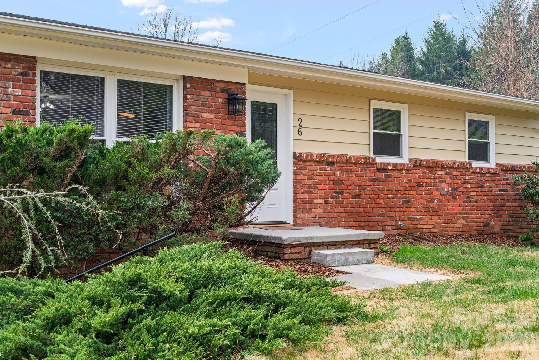 26 Cedar Hill Road — Asheville