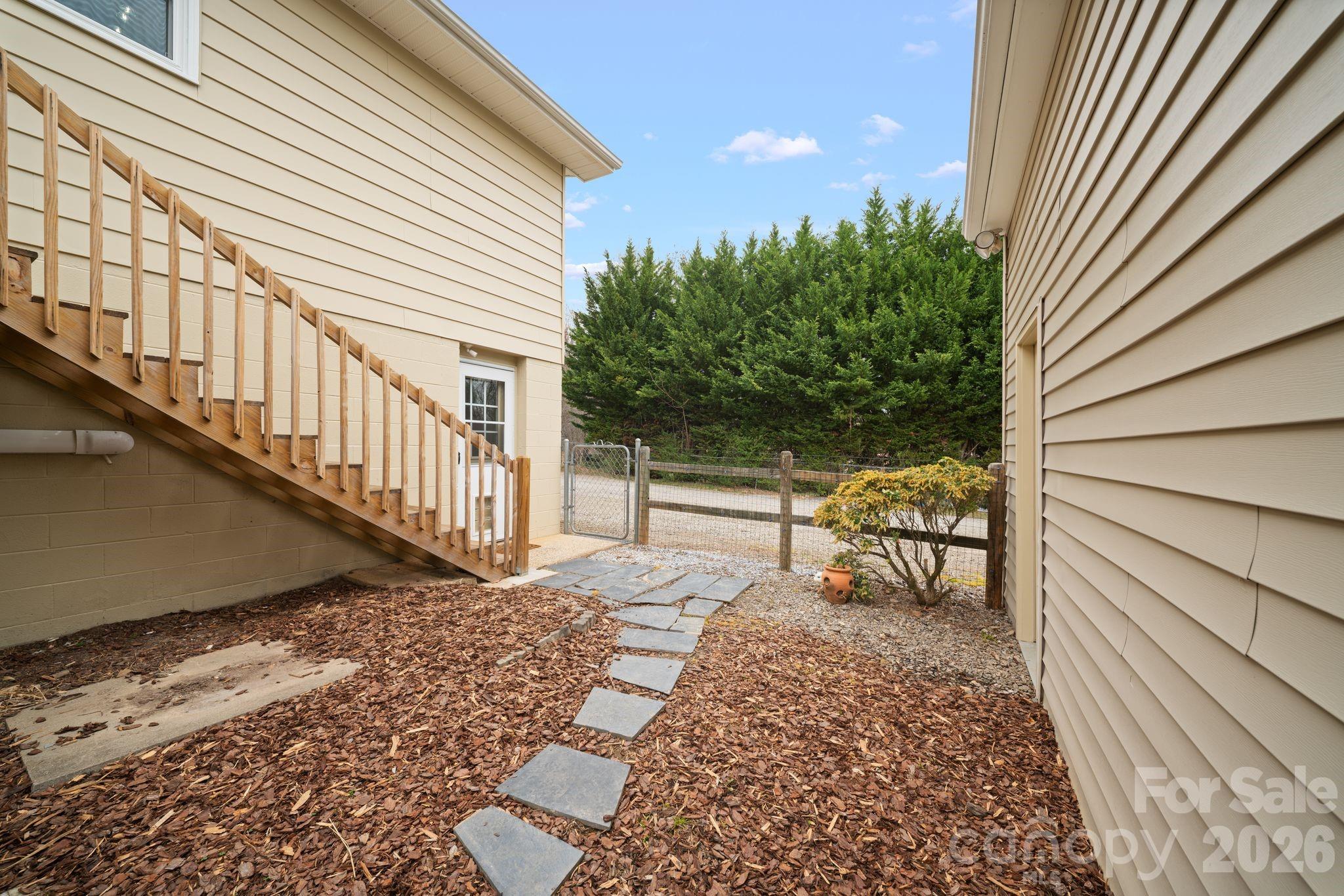 26 Cedar Hill Road — Asheville