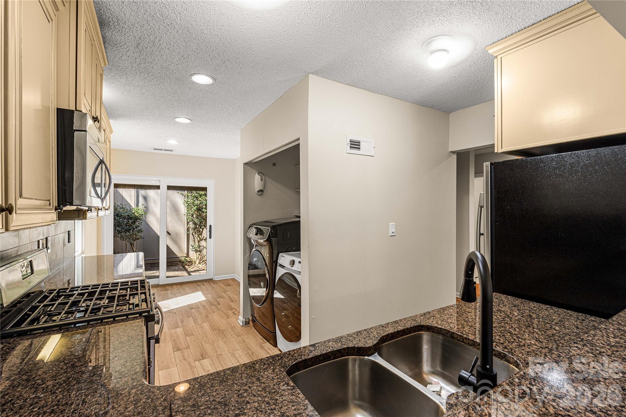 141 Greenridge Road — Clover