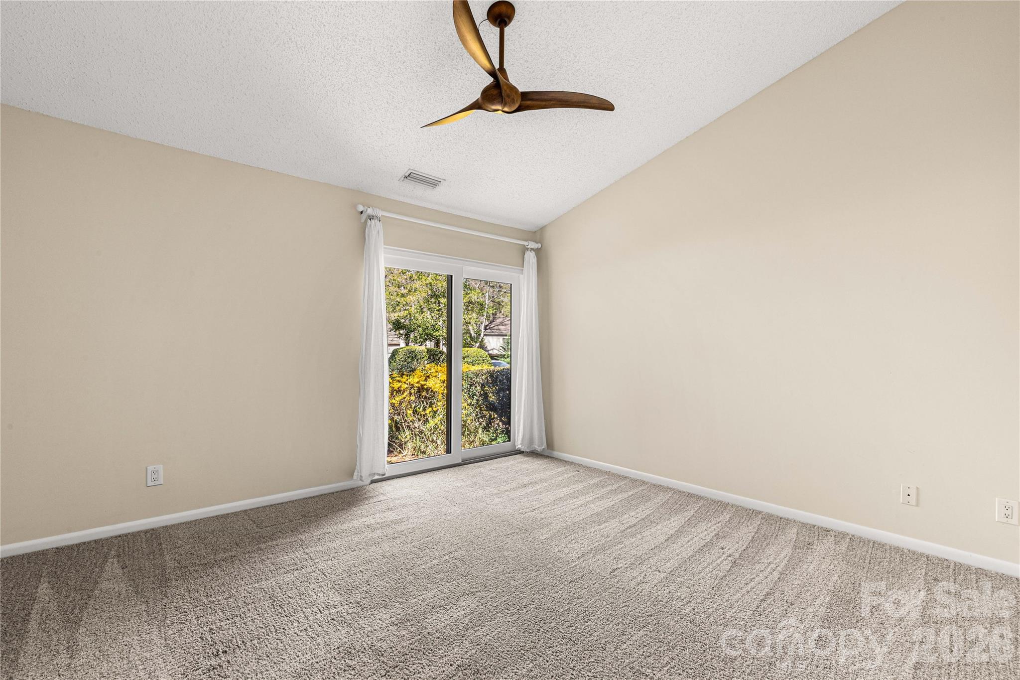 141 Greenridge Road — Clover