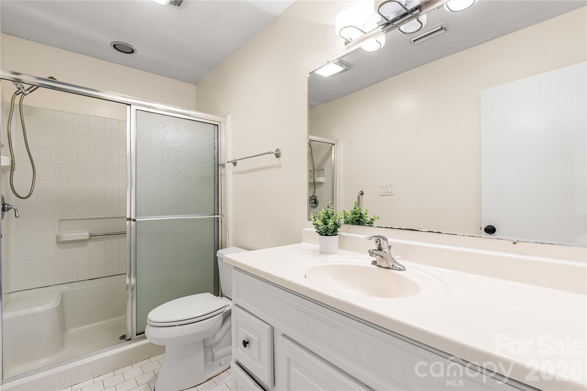 141 Greenridge Road — Clover