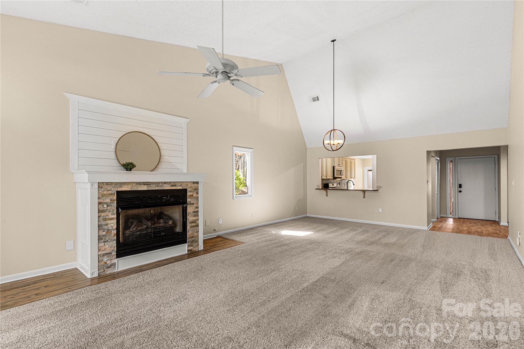 141 Greenridge Road — Clover