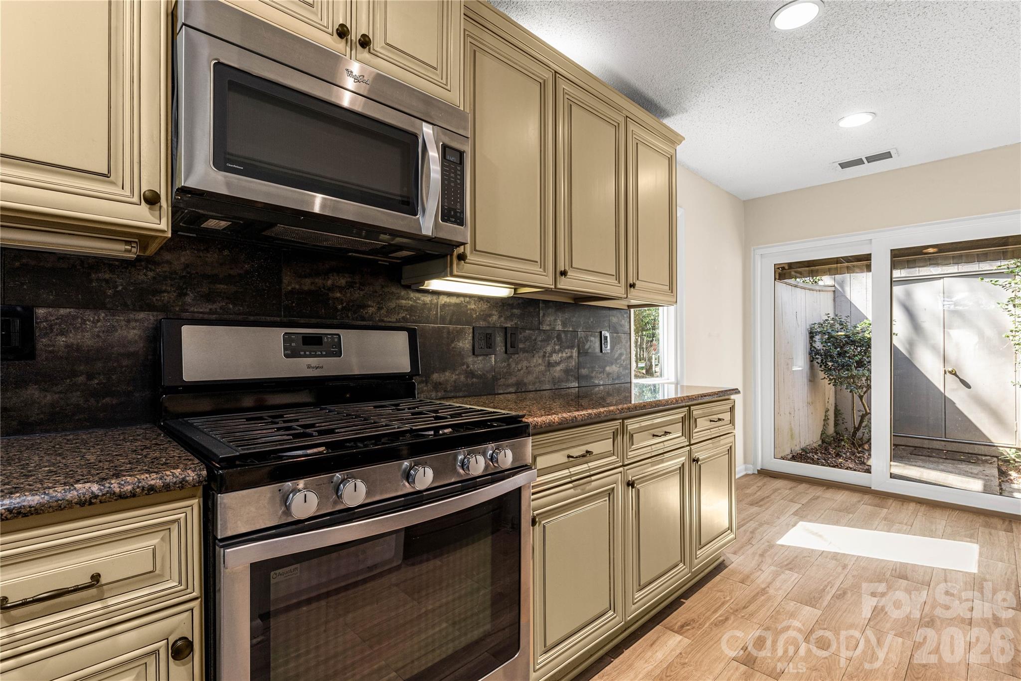 141 Greenridge Road — Clover