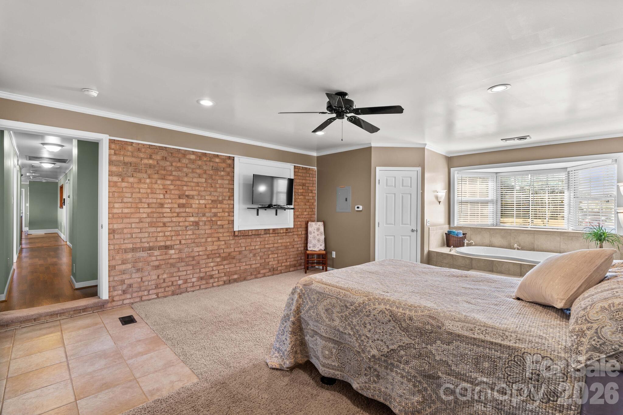 5075 Lakeview Drive — Salisbury