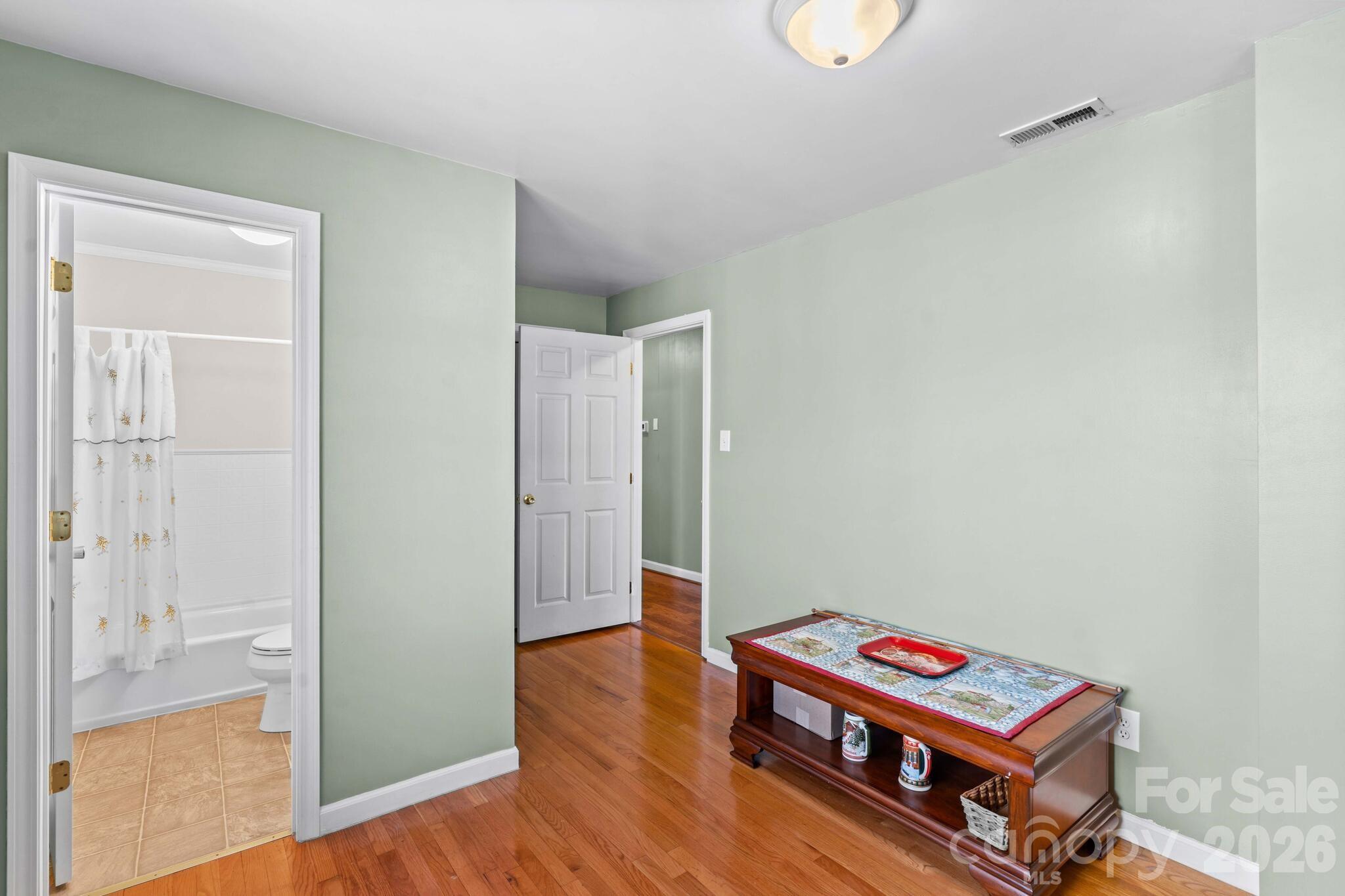 5075 Lakeview Drive — Salisbury