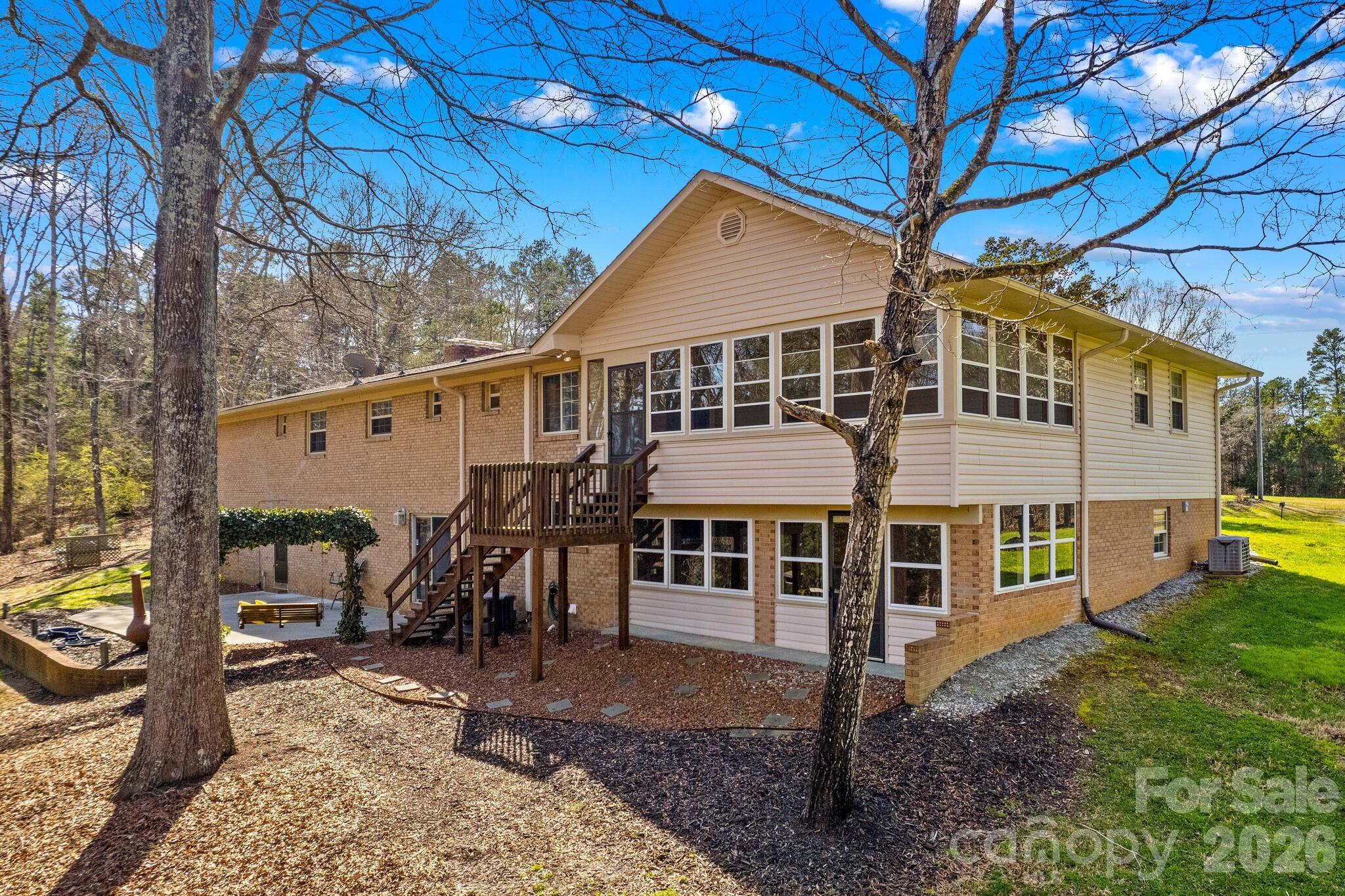 5075 Lakeview Drive — Salisbury