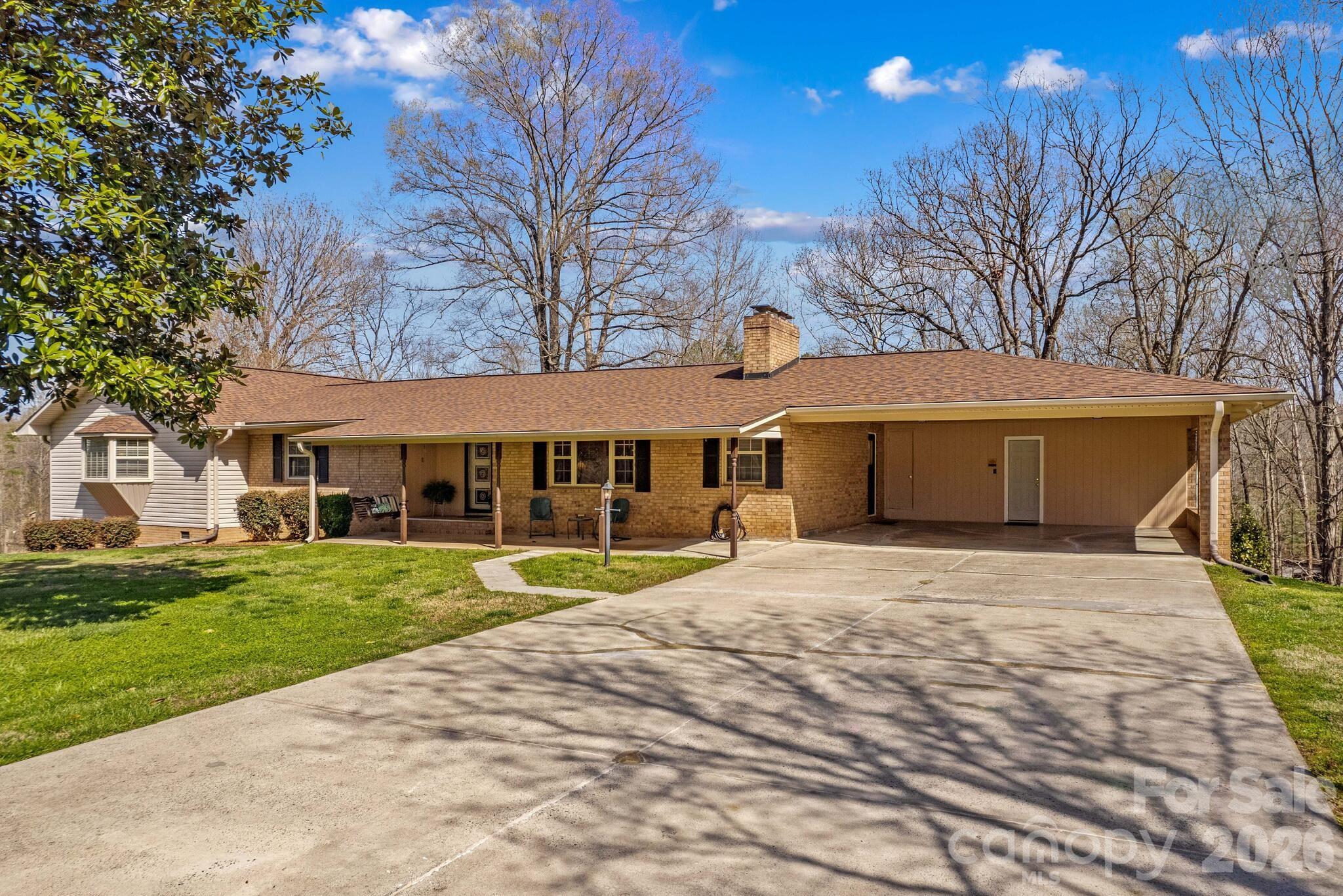 5075 Lakeview Drive — Salisbury