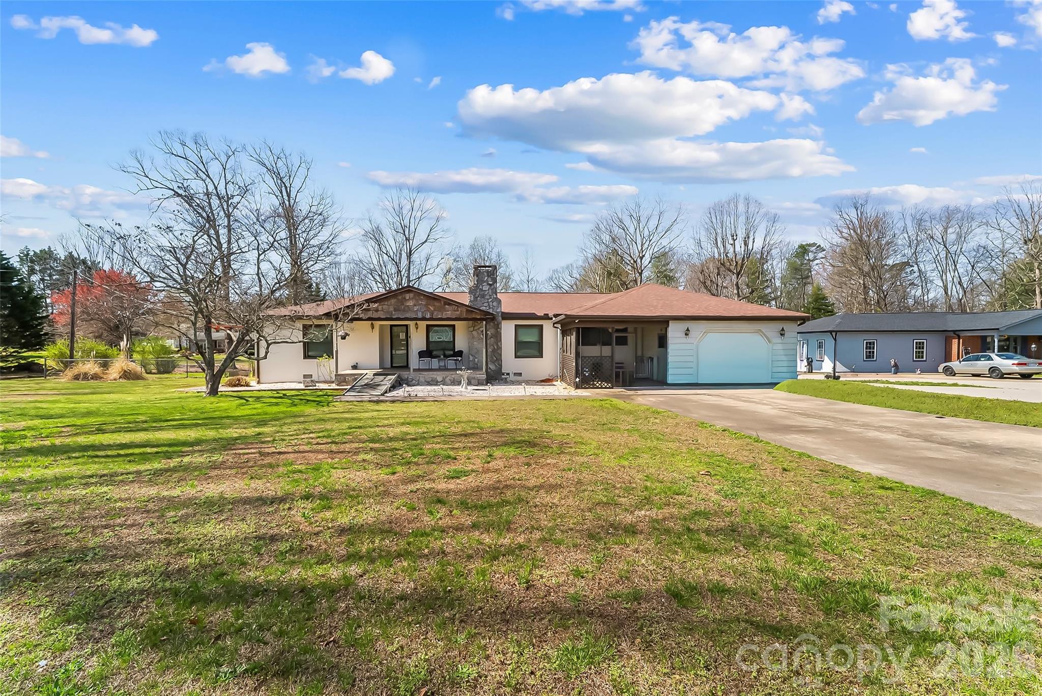 2706 Connelly Springs Road — Granite Falls