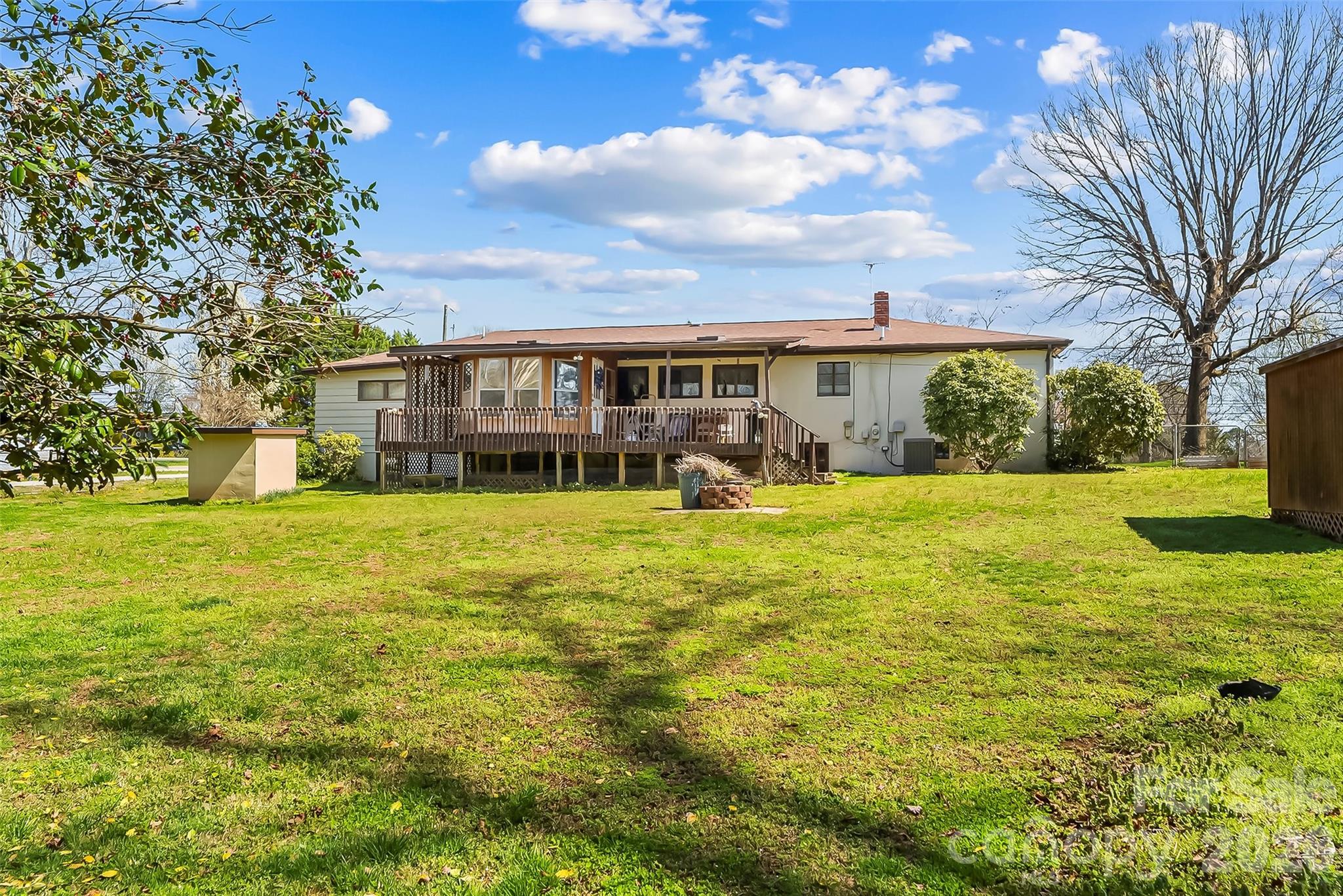 2706 Connelly Springs Road — Granite Falls