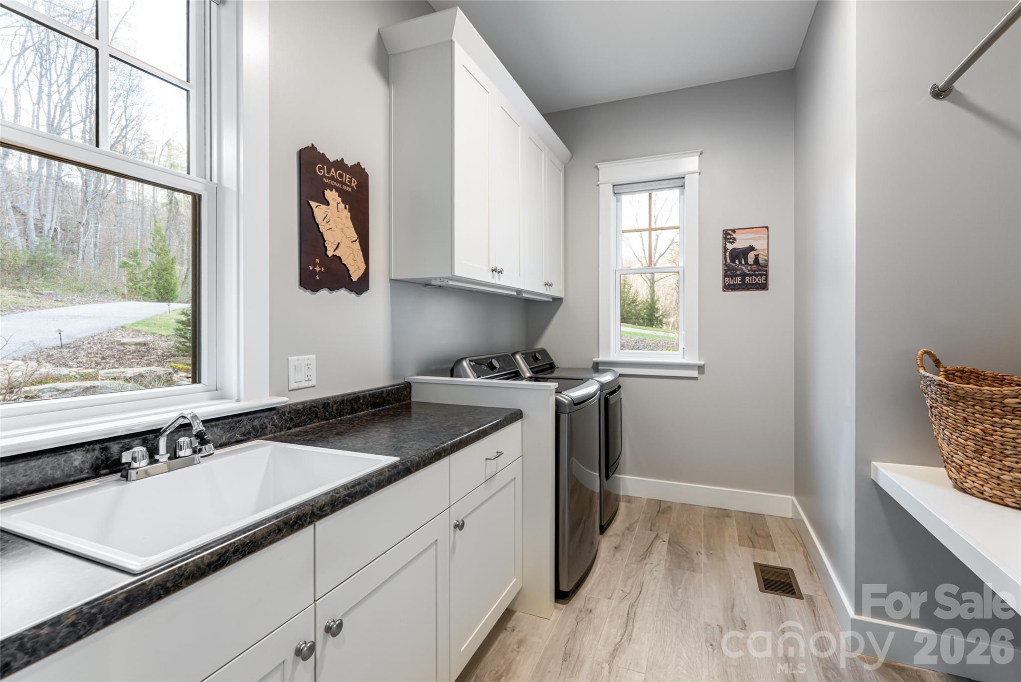 450 Barrington Drive — Asheville