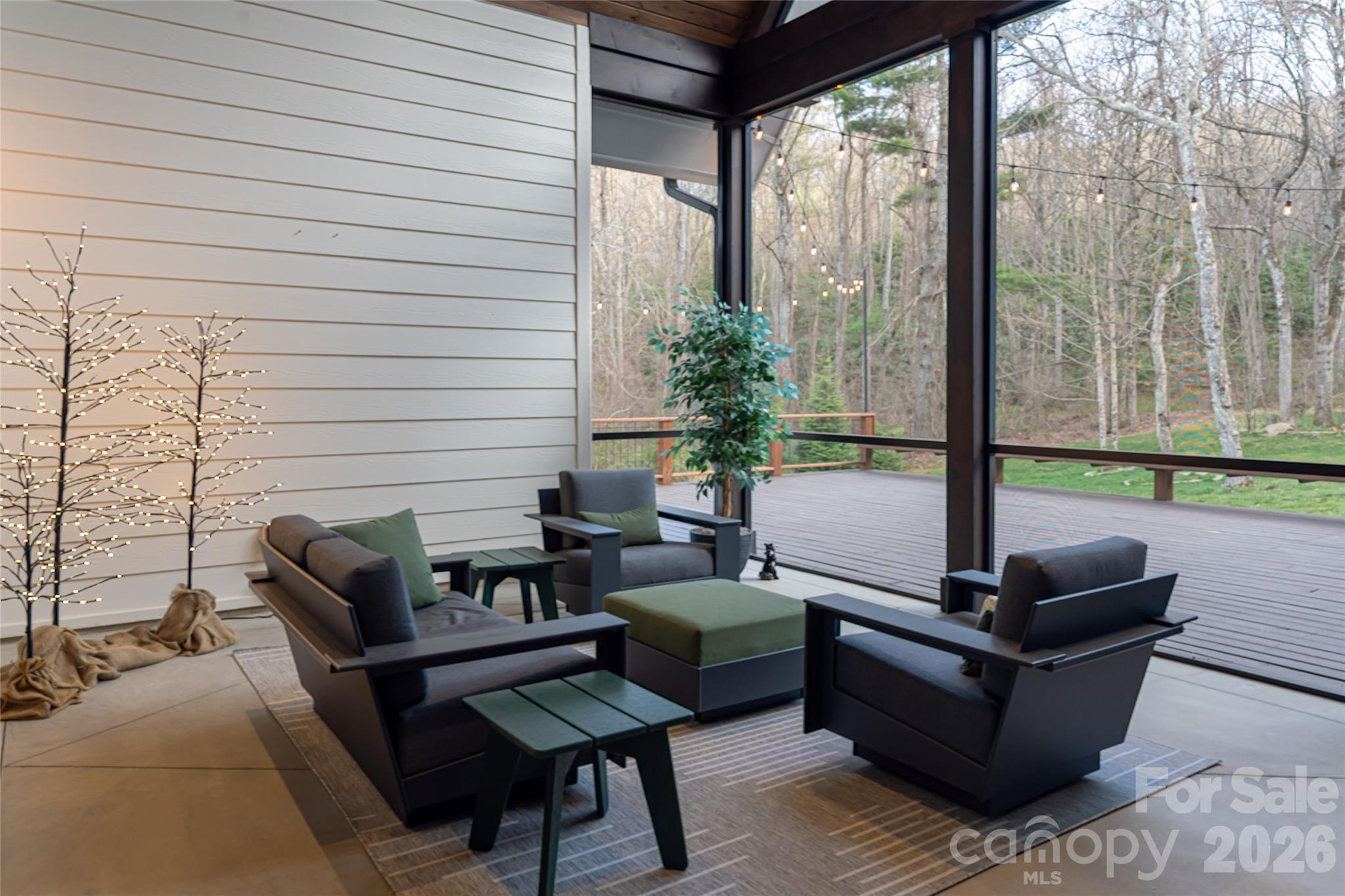 450 Barrington Drive — Asheville
