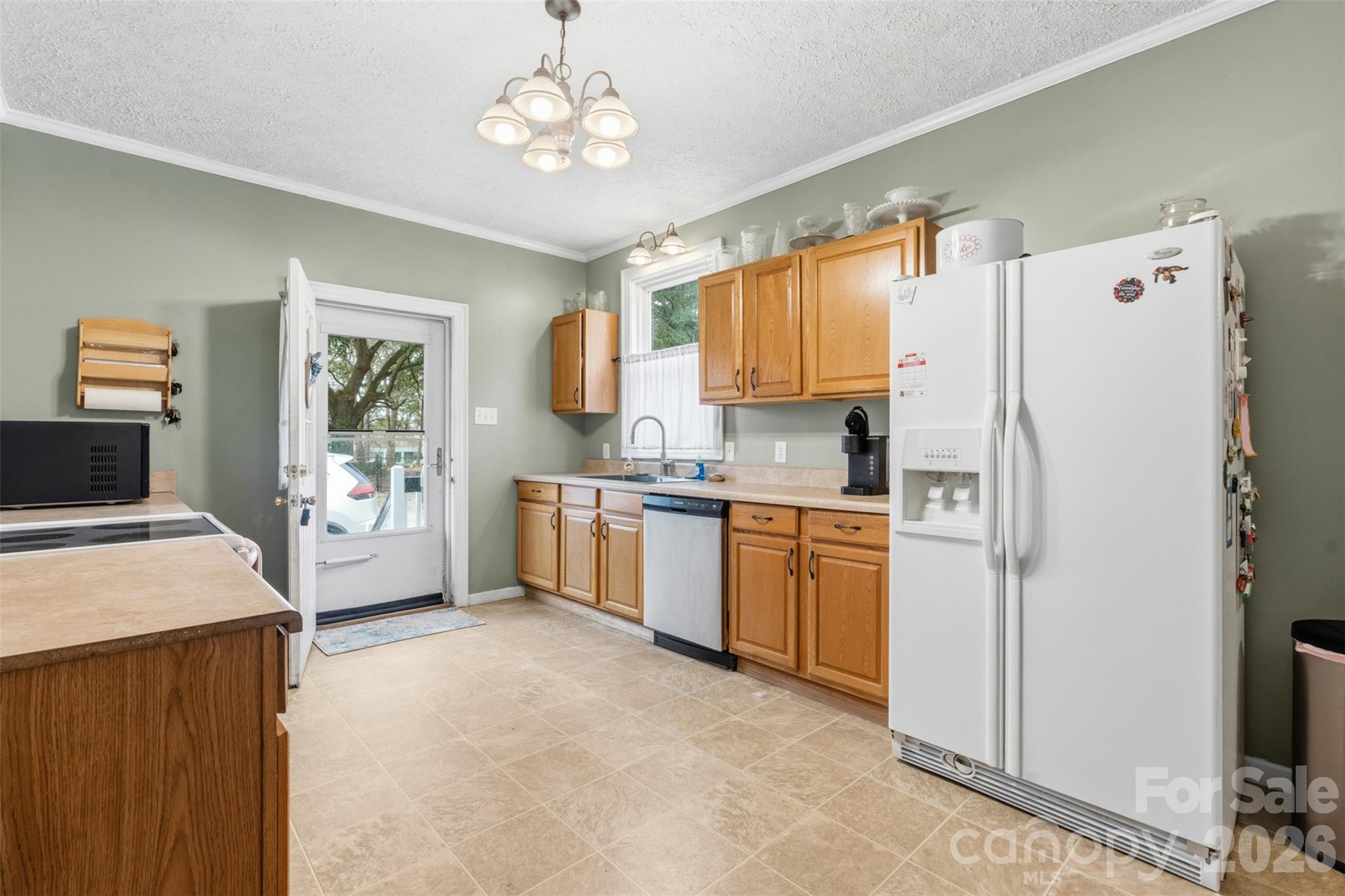 207 Oak Avenue — Hamlet