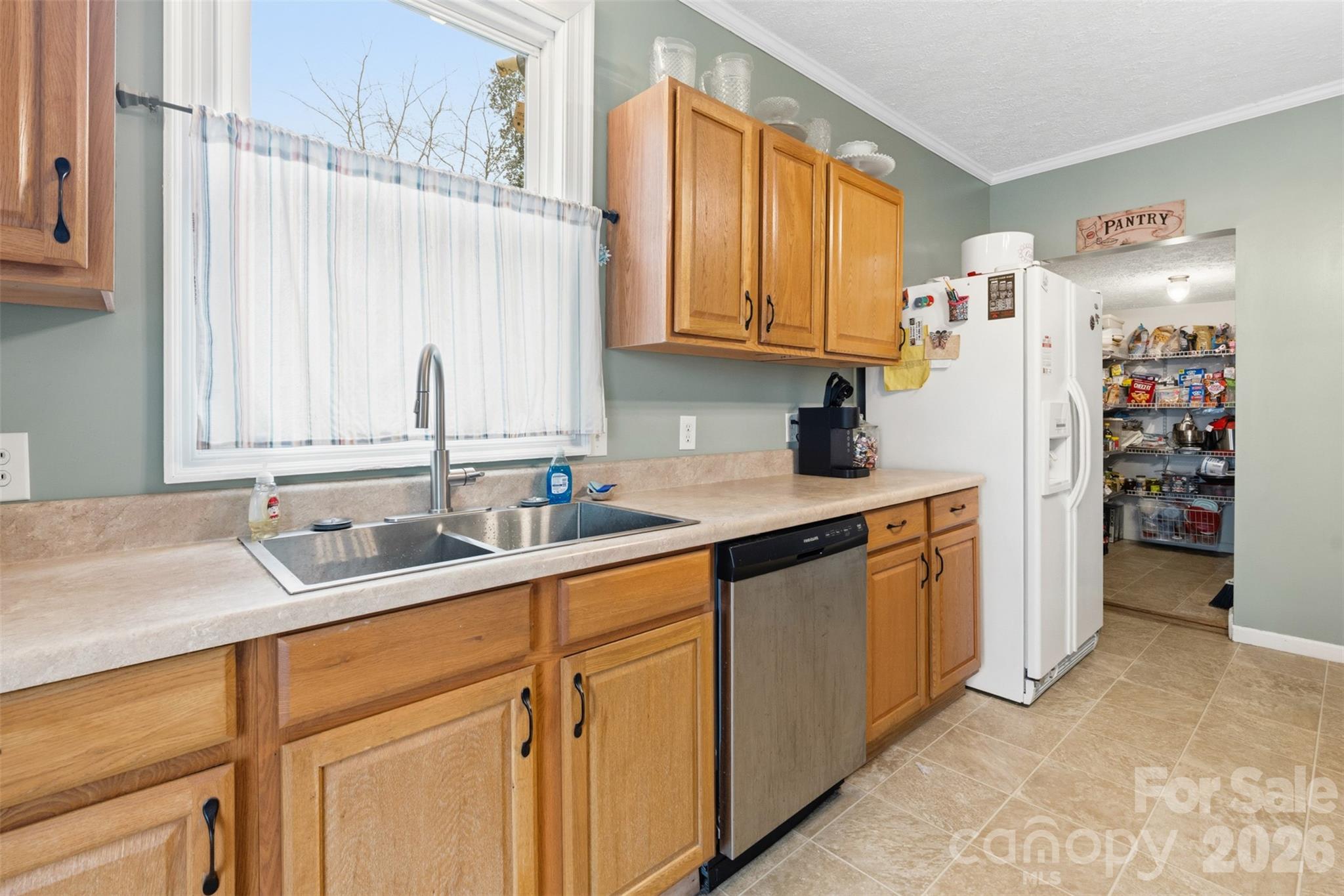 207 Oak Avenue — Hamlet