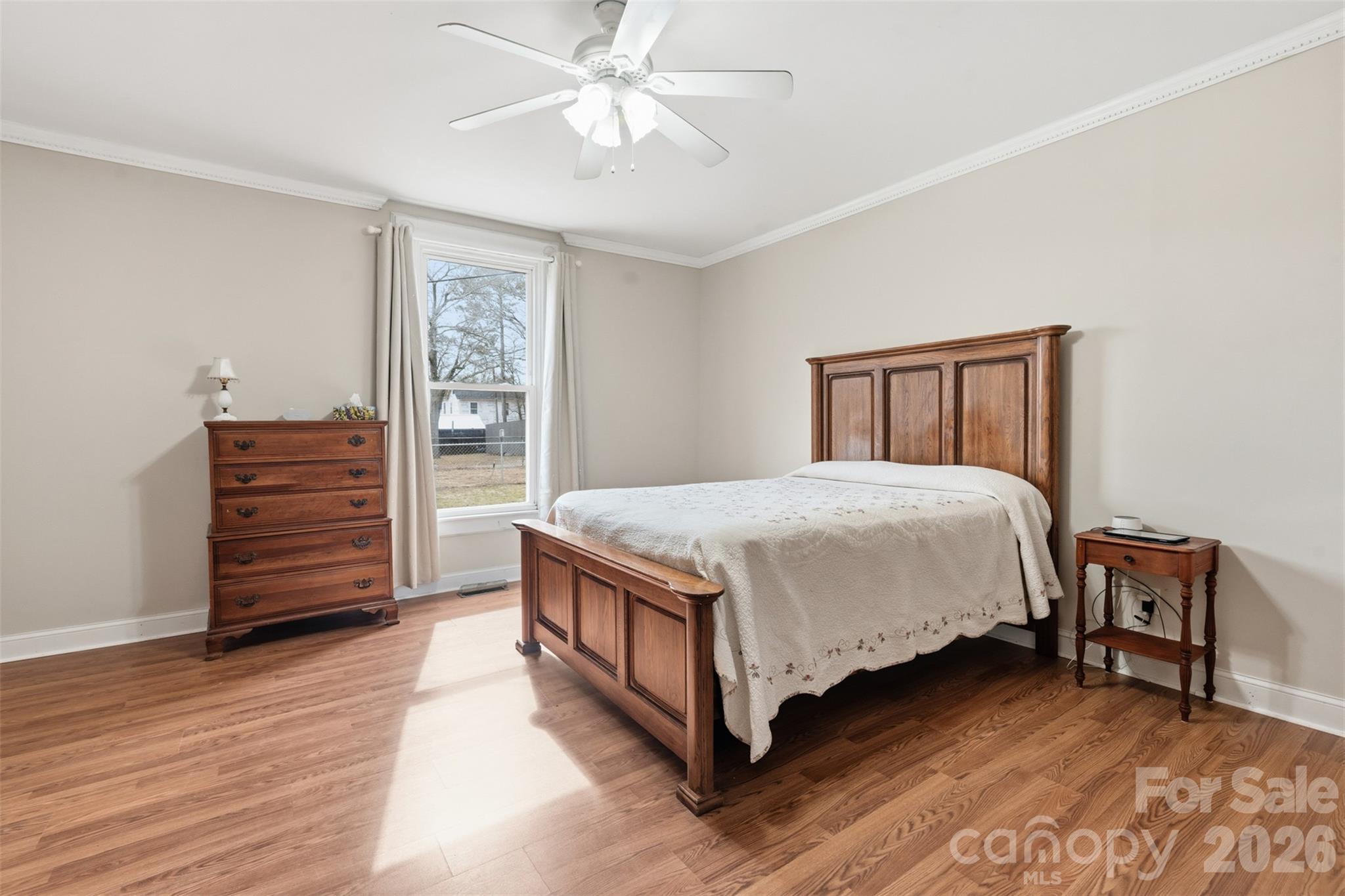 207 Oak Avenue — Hamlet