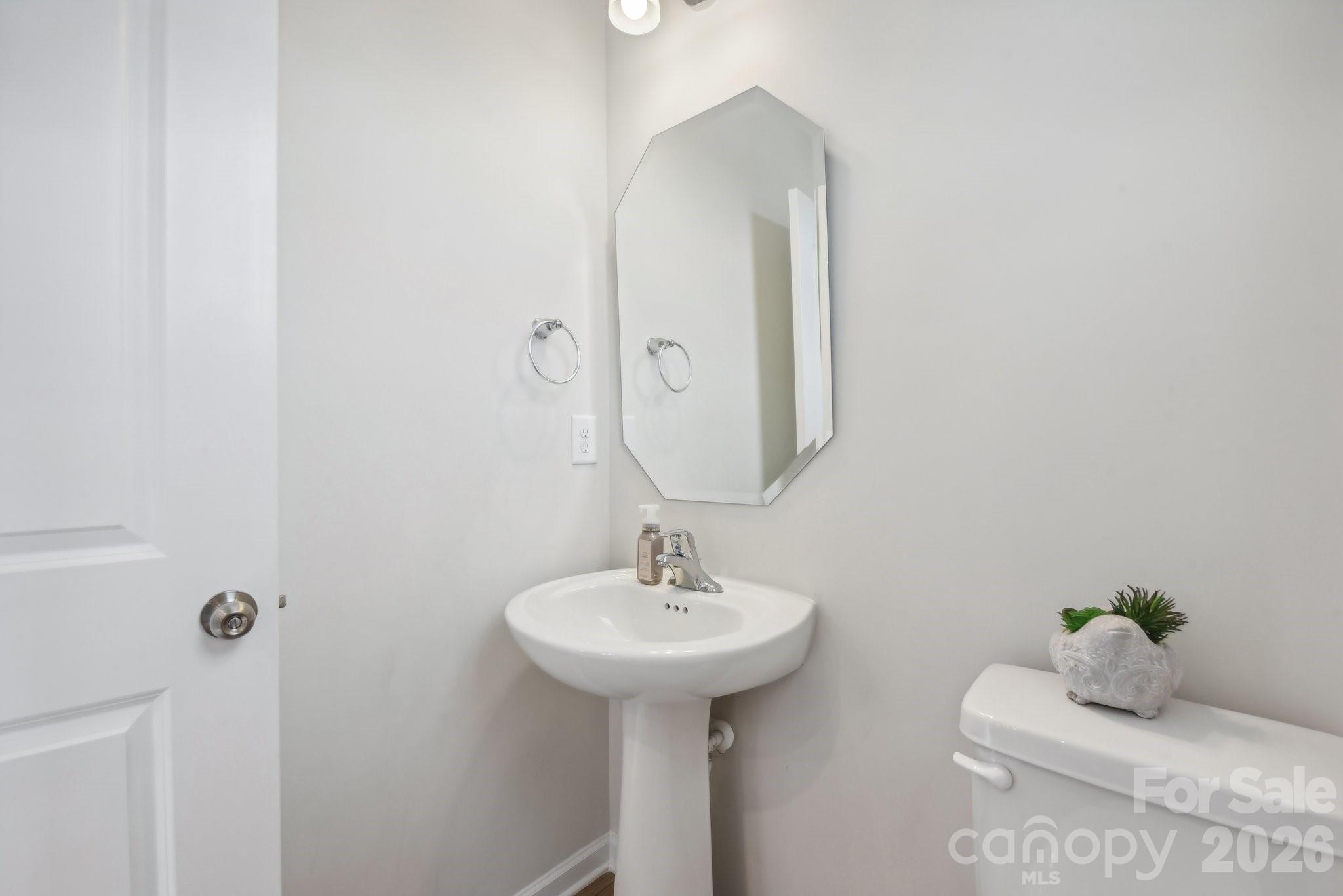 1134 Keydet Drive — Charlotte