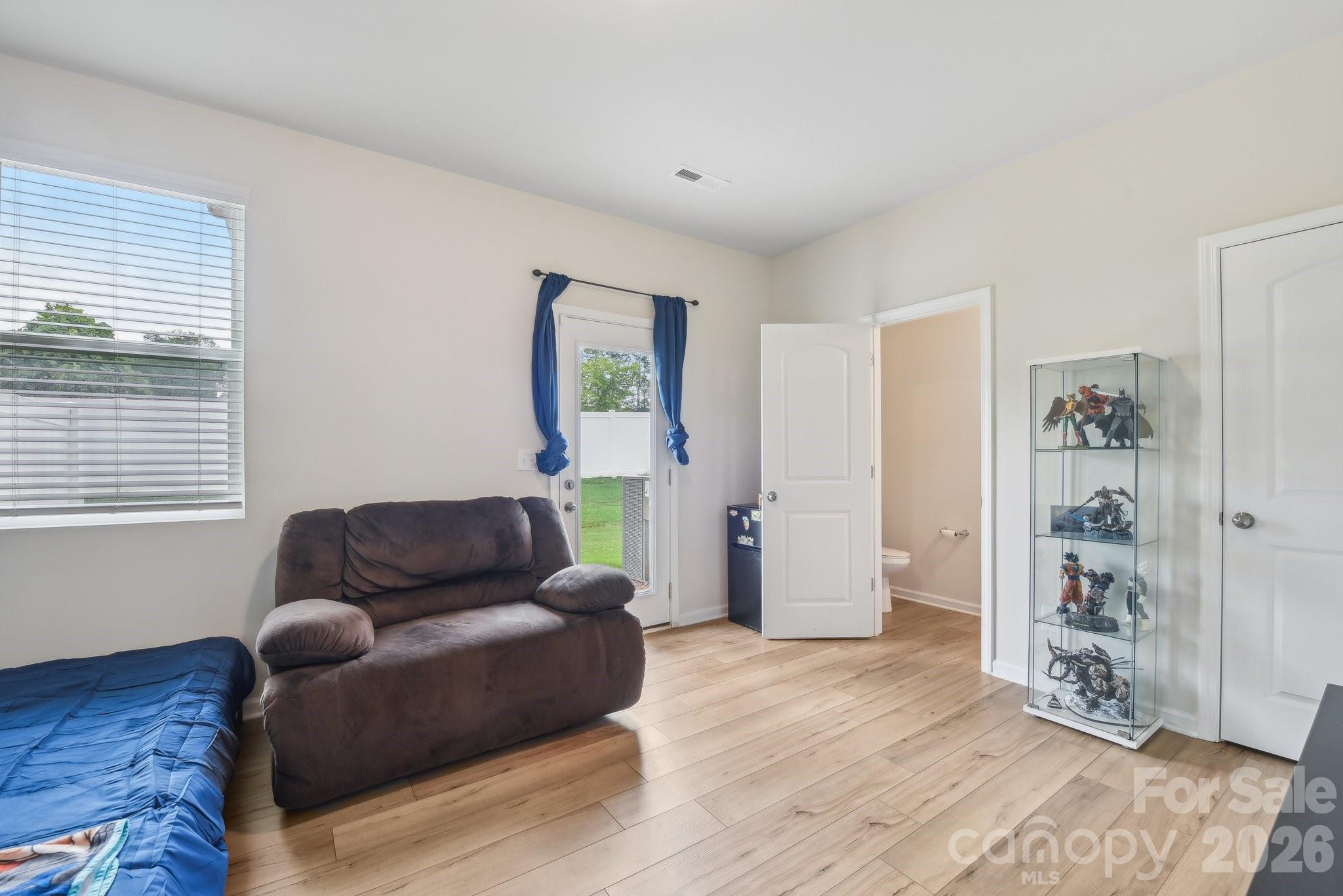 1134 Keydet Drive — Charlotte