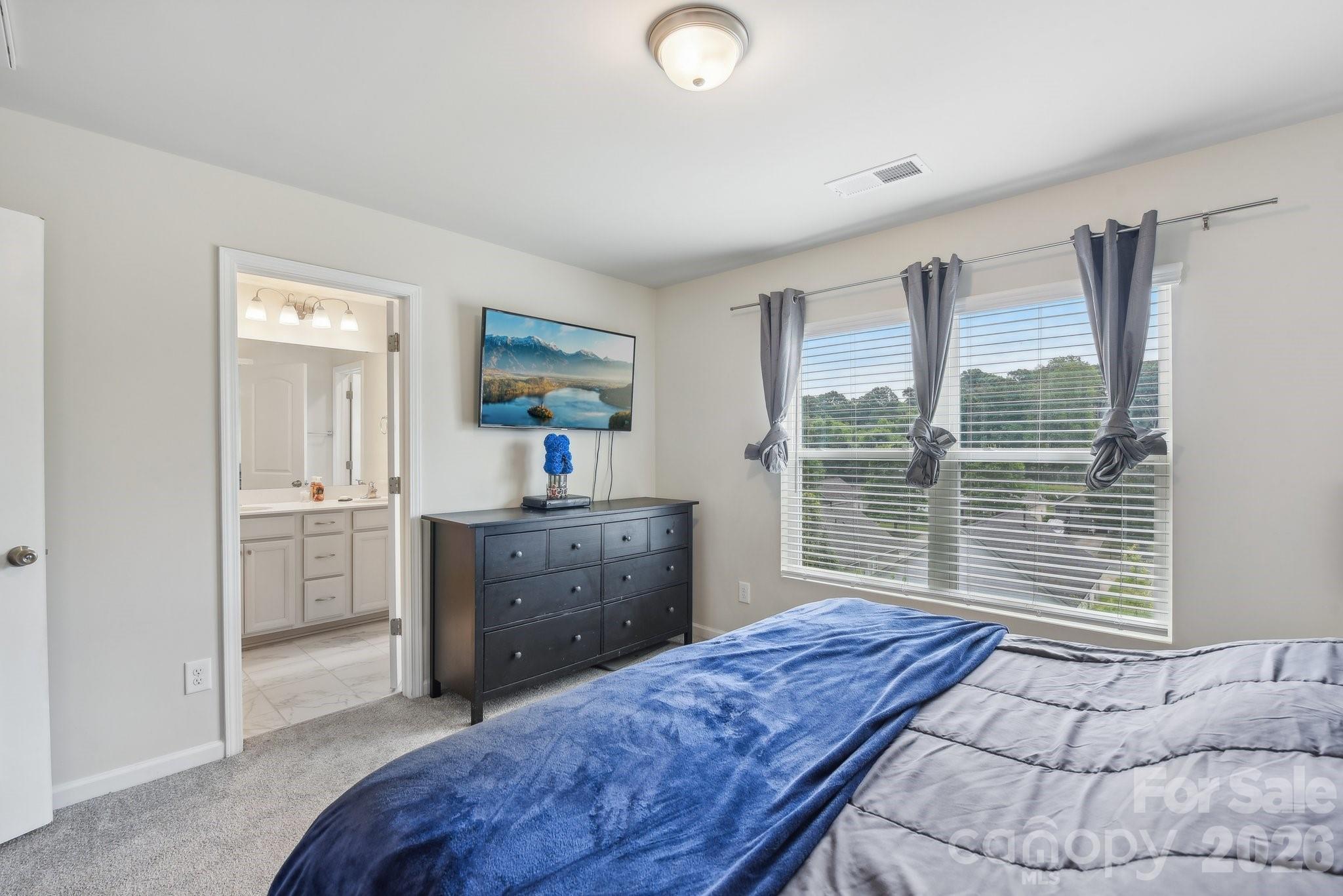 1134 Keydet Drive — Charlotte