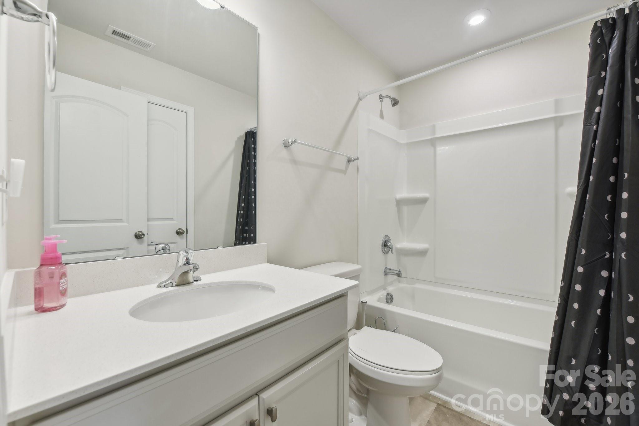 1134 Keydet Drive — Charlotte