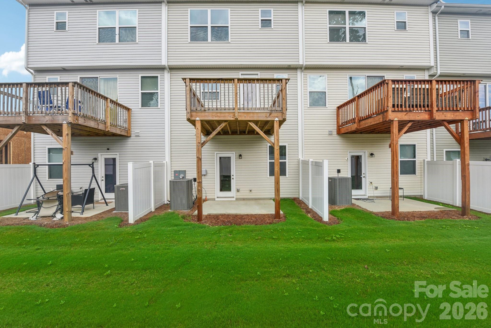 1134 Keydet Drive — Charlotte