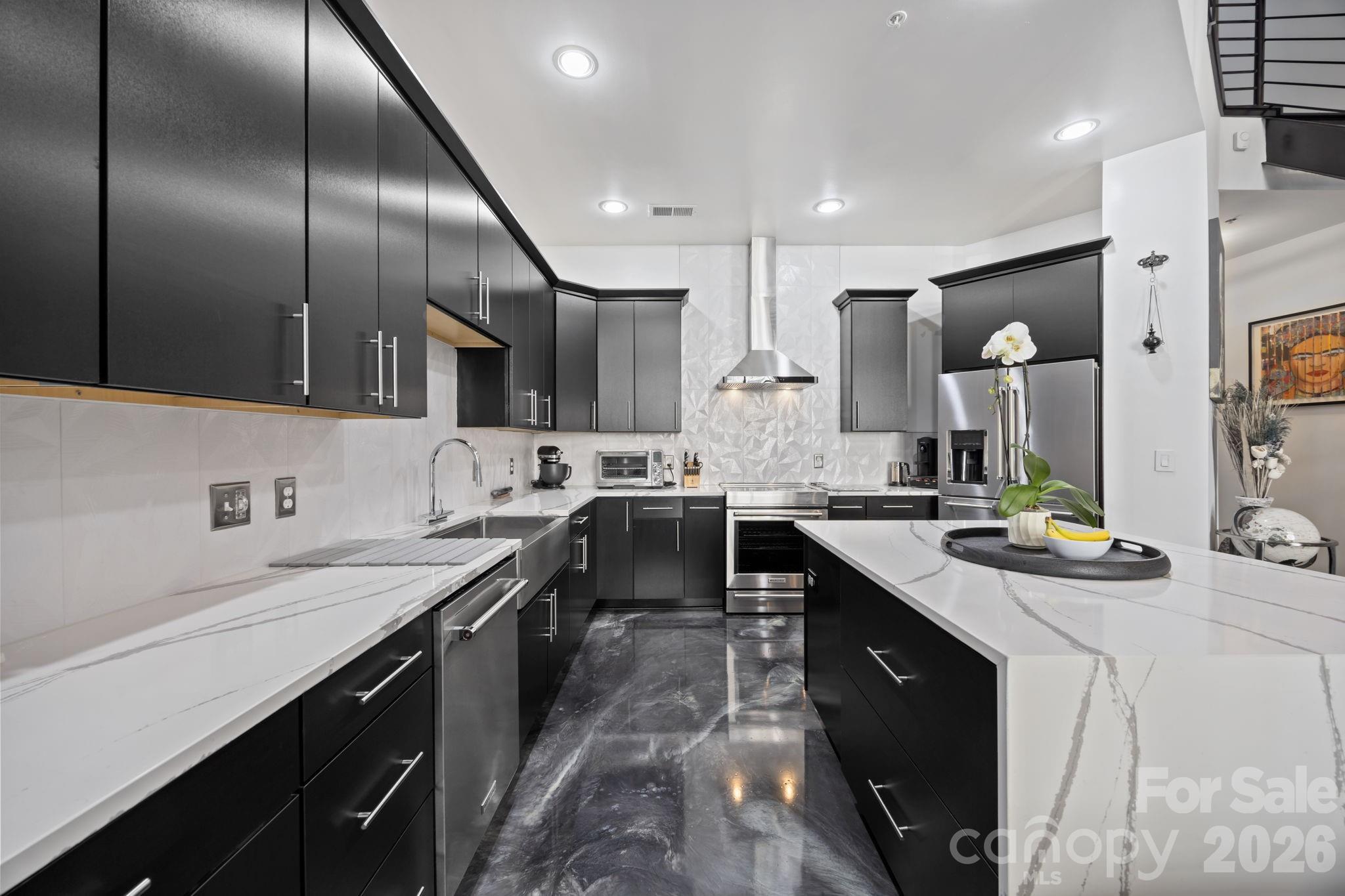 921 Westmere Avenue — Charlotte