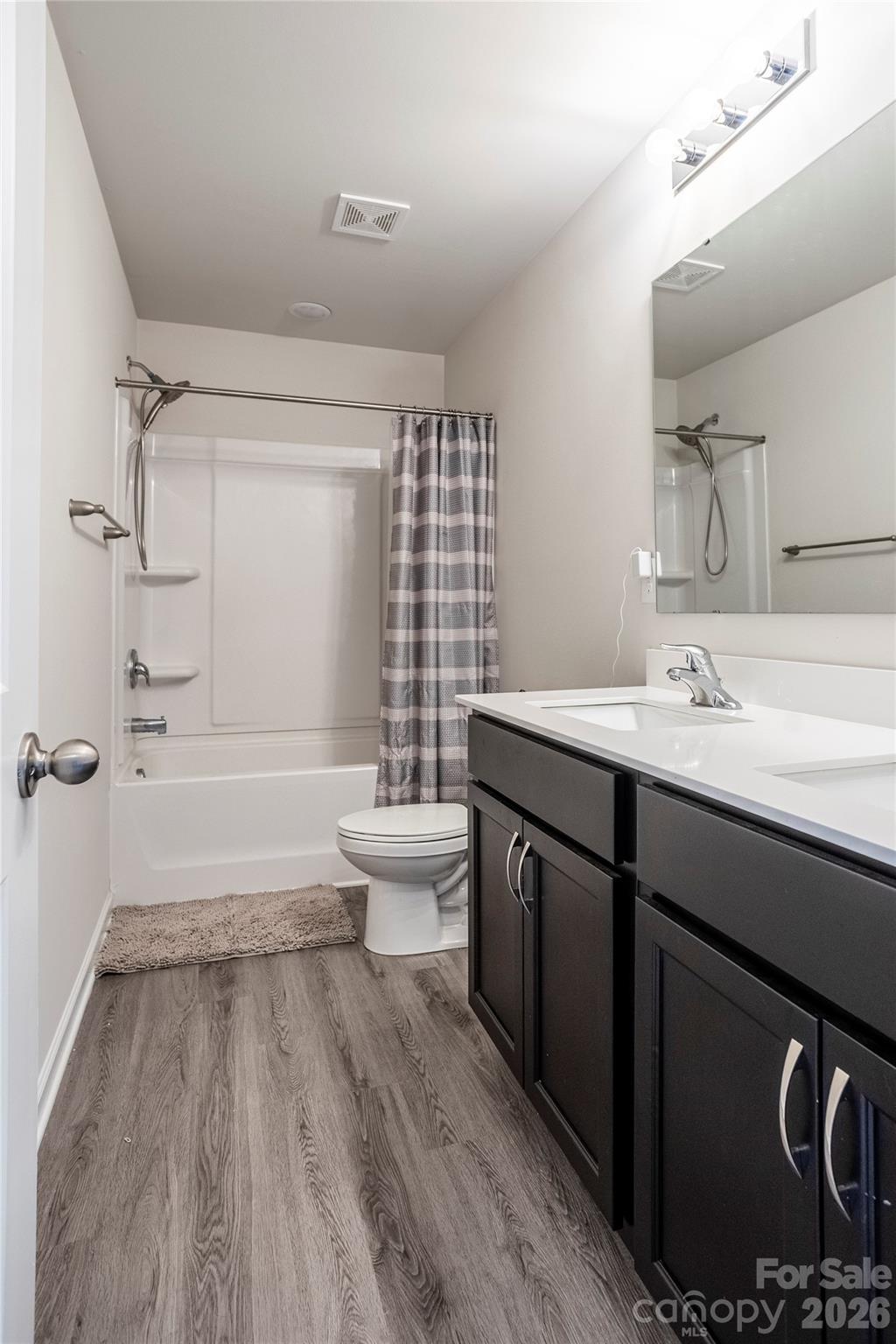 132 Crown Court — Kings Mountain