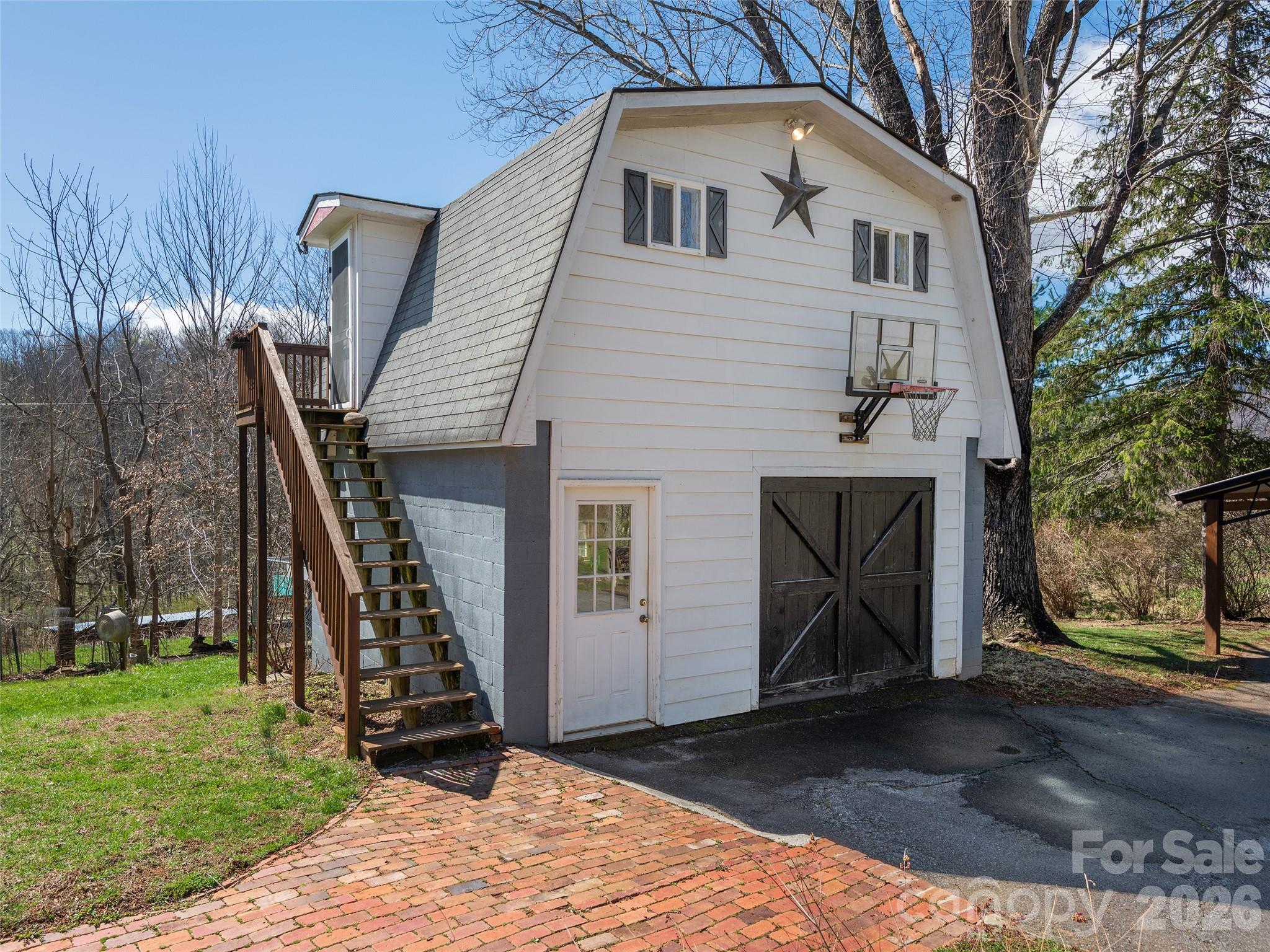 608 Evans Road — Canton