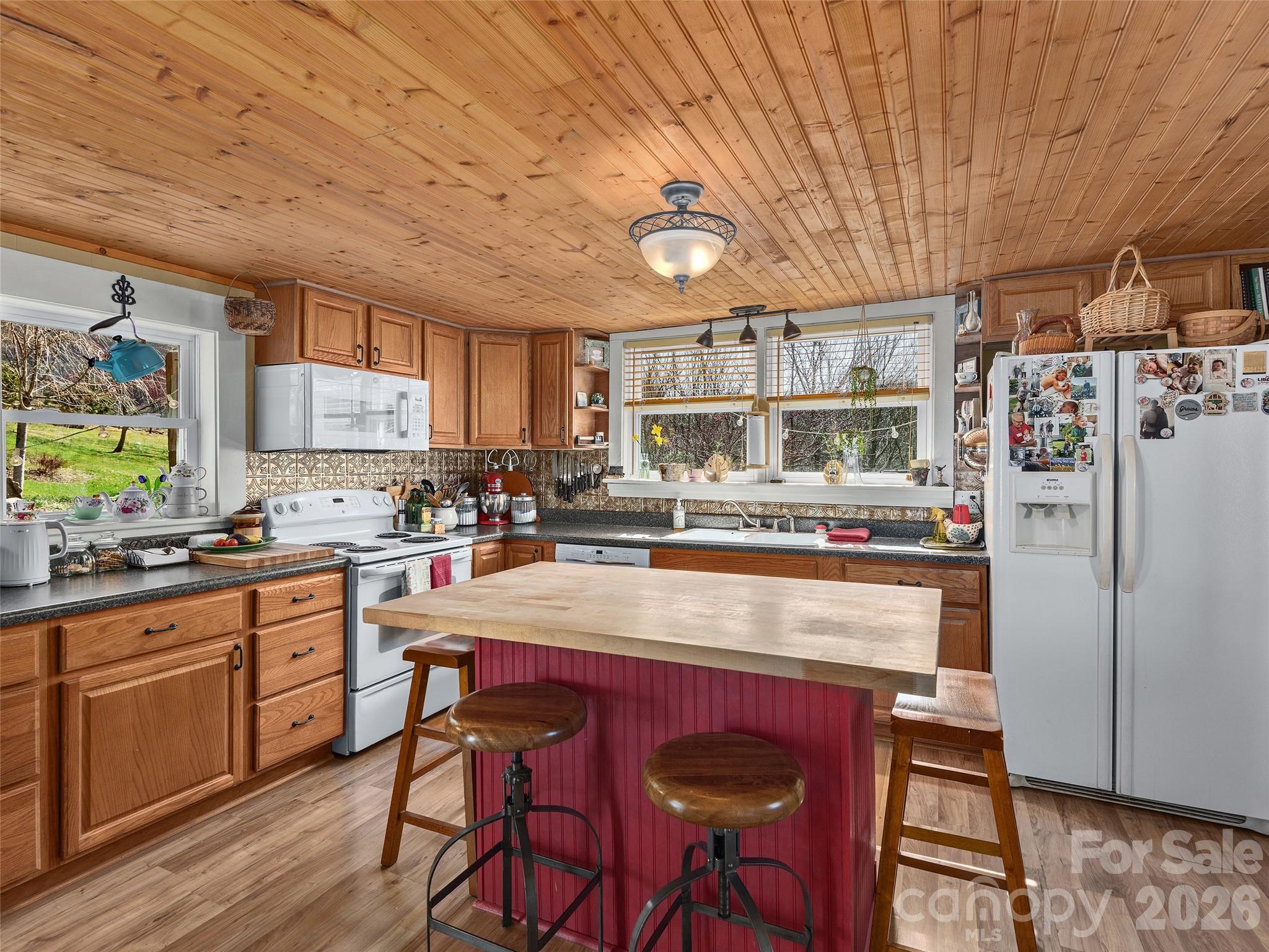 608 Evans Road — Canton