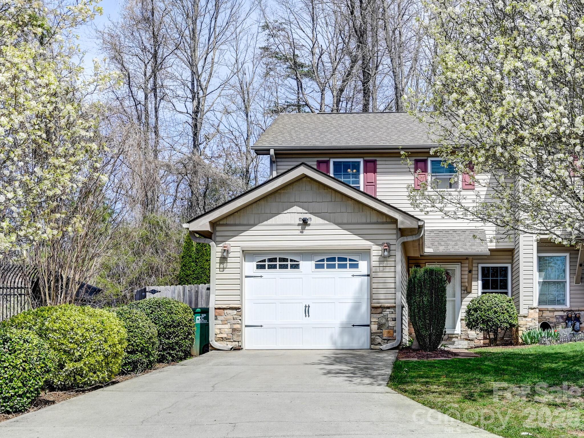 7 Mahogany Road — Arden