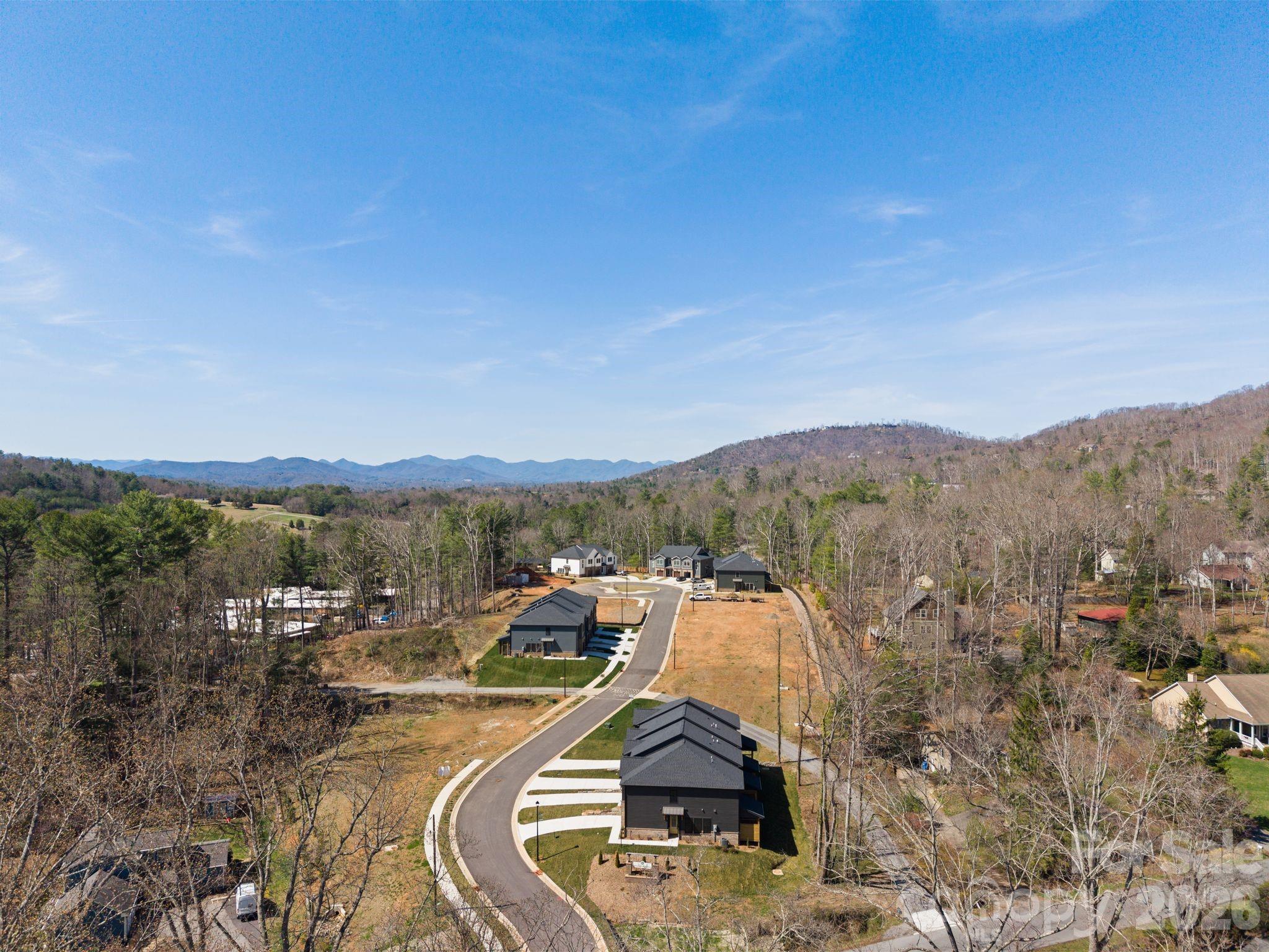 128 Collin Place — Asheville
