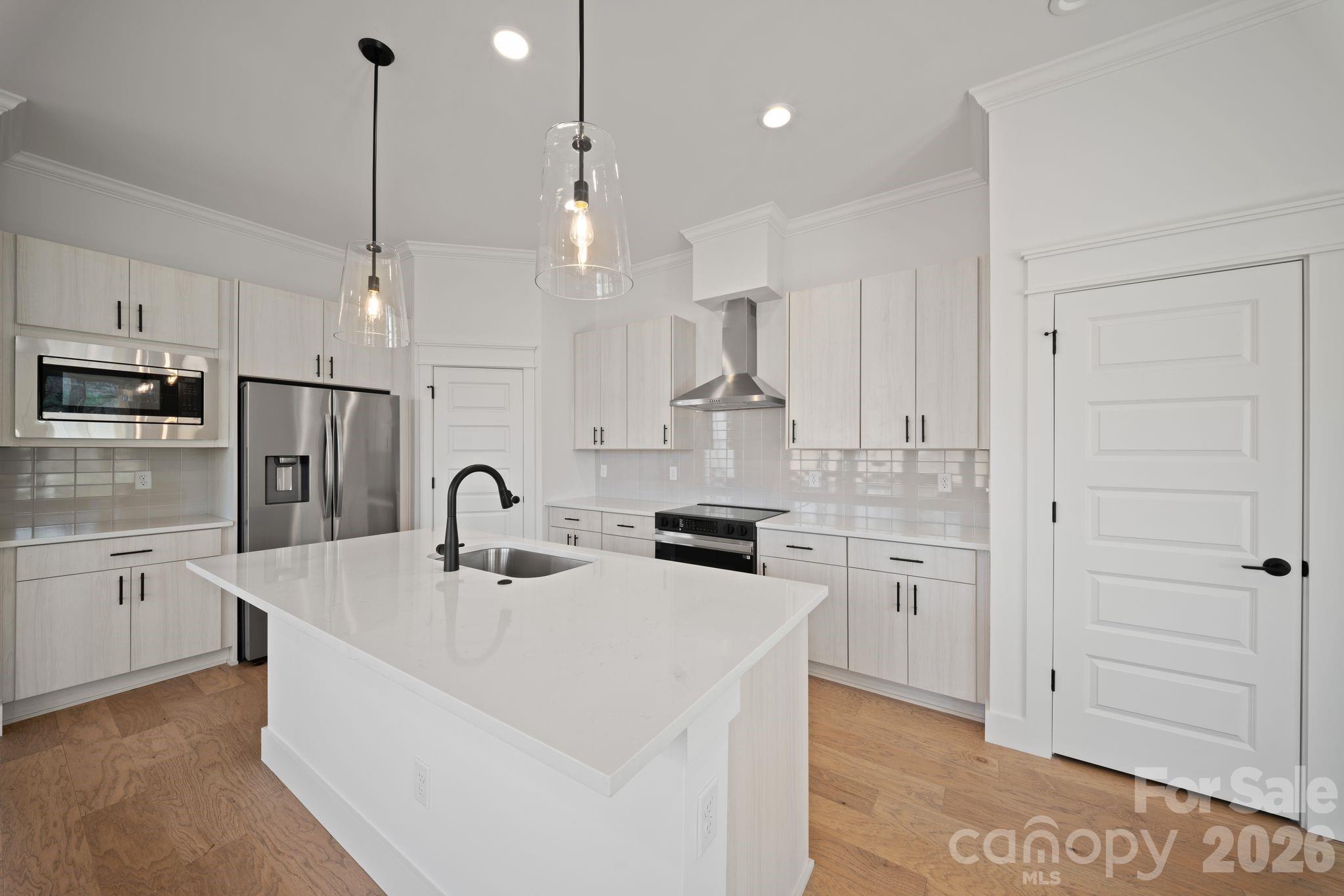 128 Collin Place — Asheville