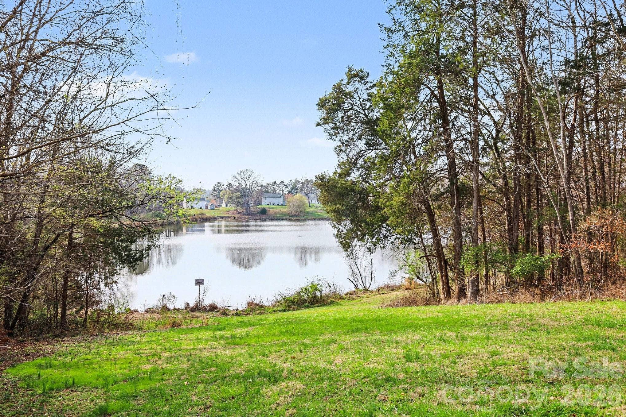 1162 Crestmont Drive SE — Concord